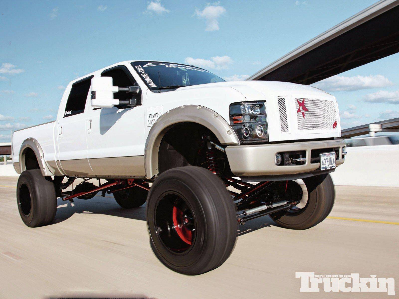 1600x1200 Lifted GMC Trucks Wallpaper