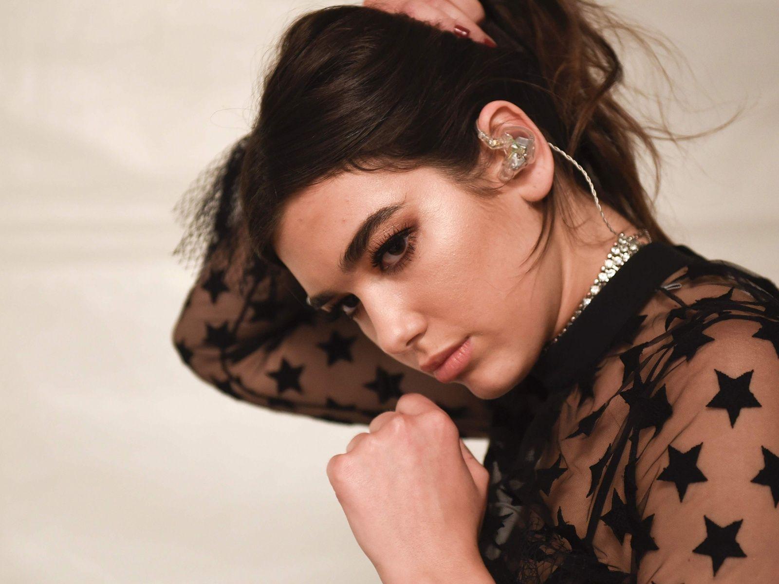 1600x1200 Dua Lipa HD Wallpaper
