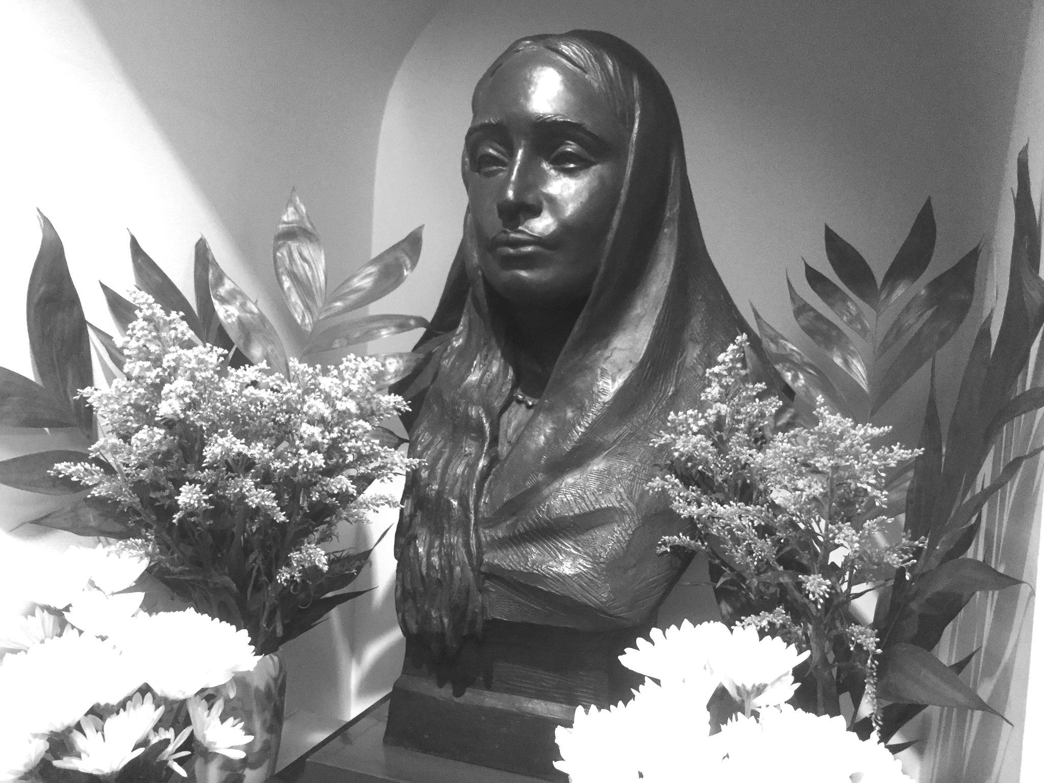 2048x1536 Holy Mother Sri Sarada Devi Image Album