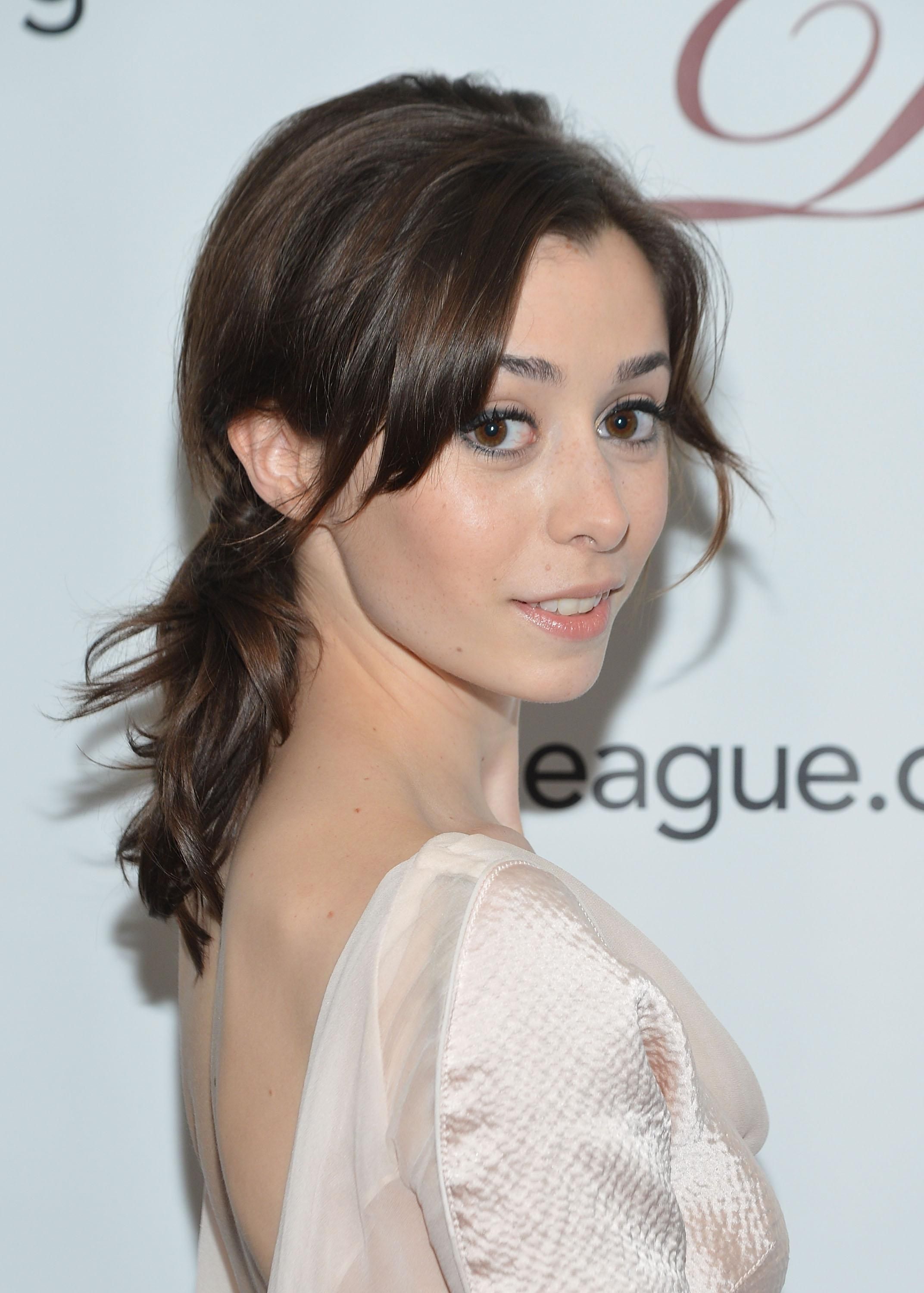 2144x3000 Cristin Milioti Wallpaper image