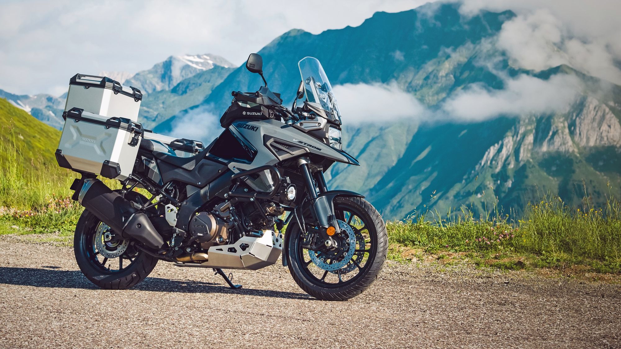 2000x1125 Suzuki V Strom Wallpaper