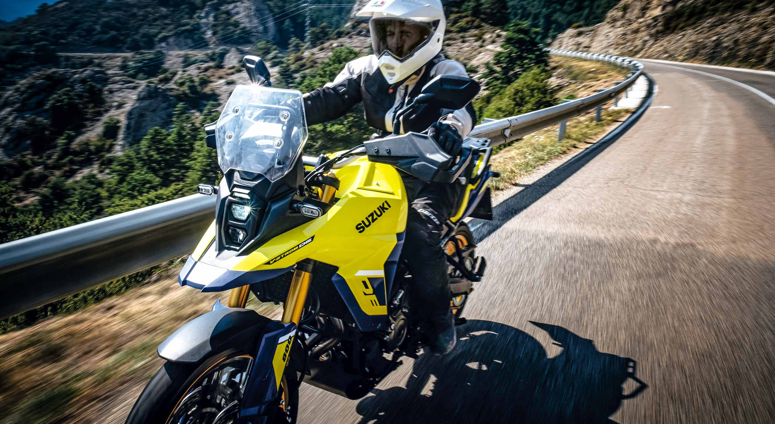 2560x1400 Suzuki Cycles V STROM 800DE