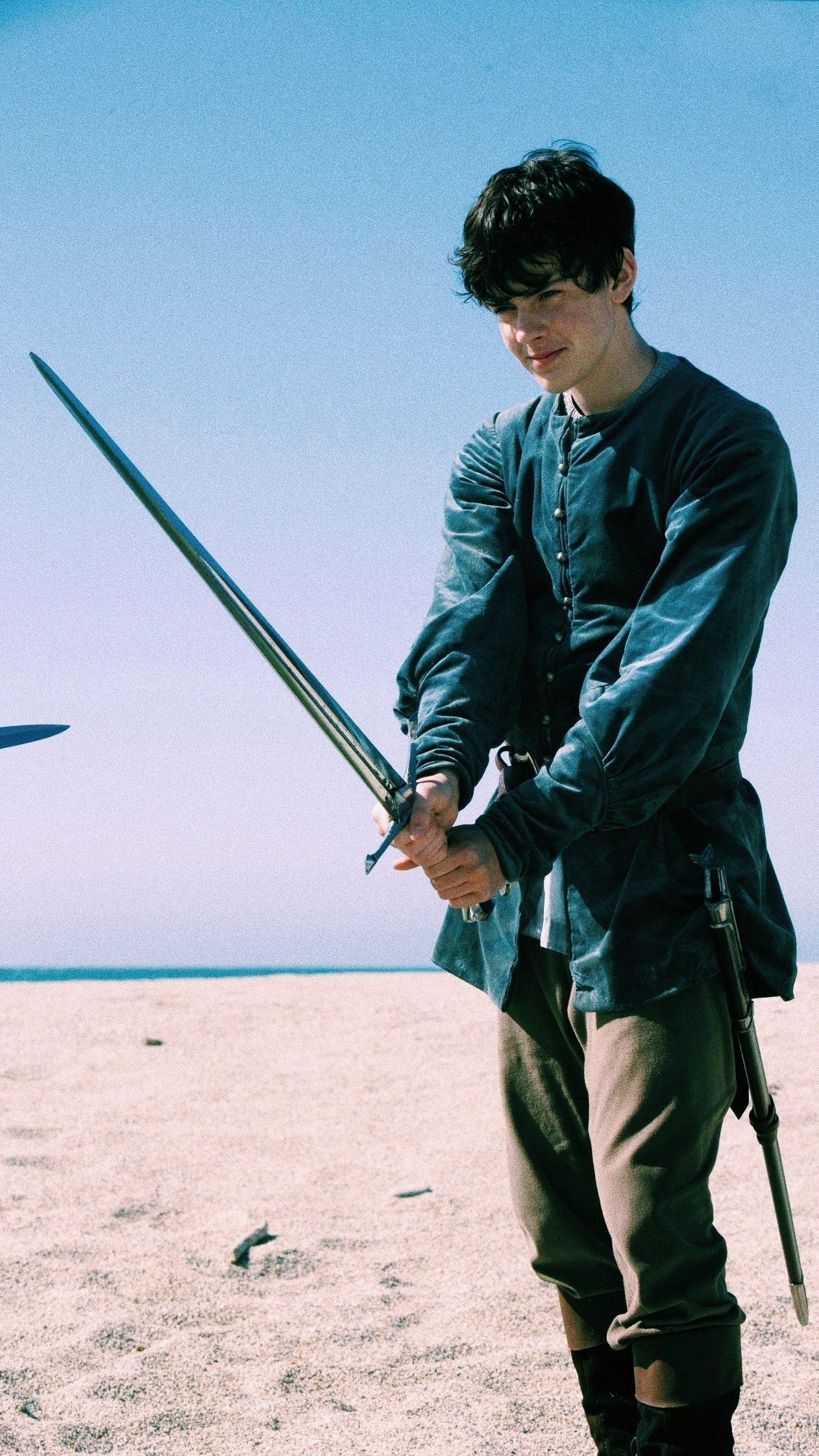 1262x2243 Wallpaper Lockscreen Edmund Pevensie