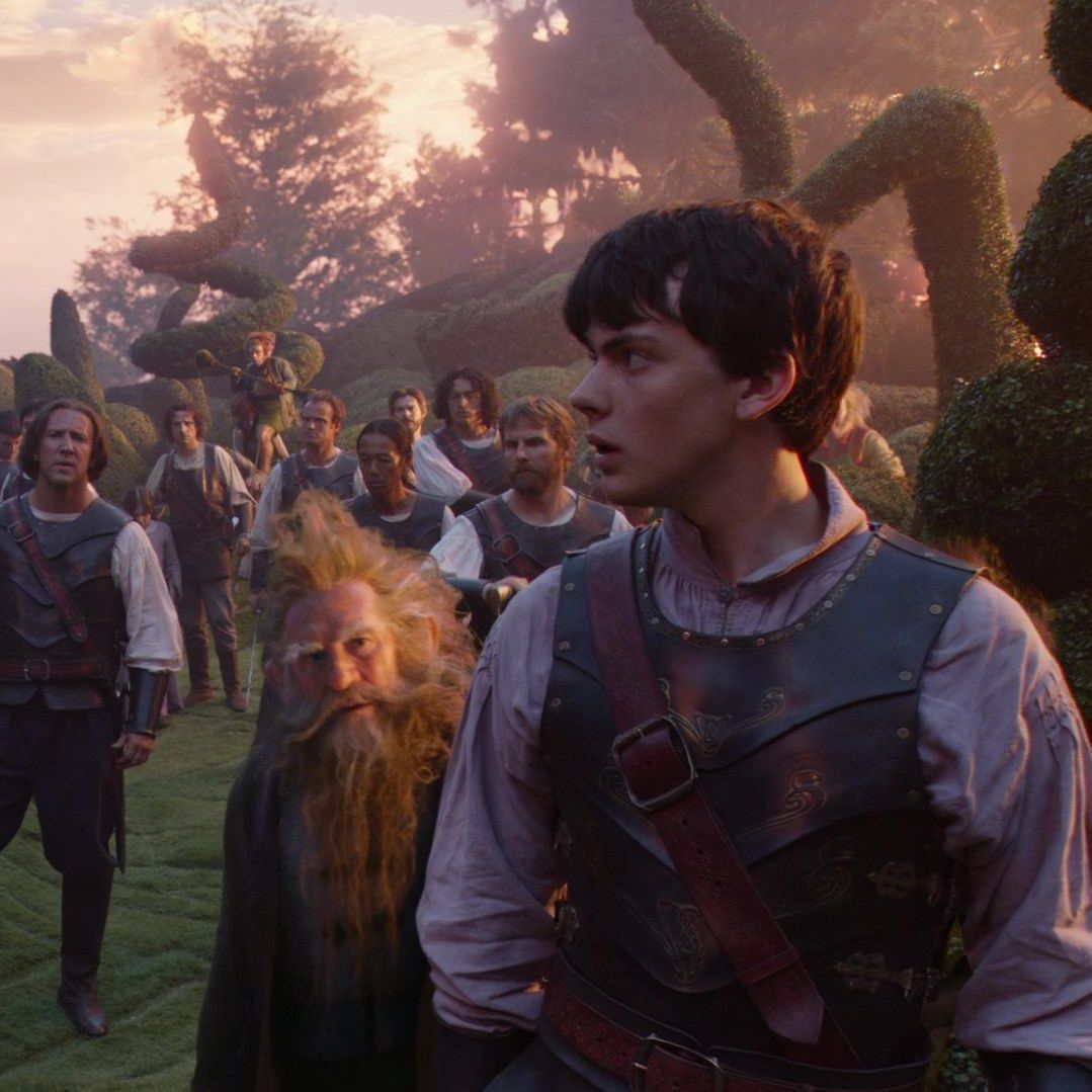 1079x1079 of edmund pevensie