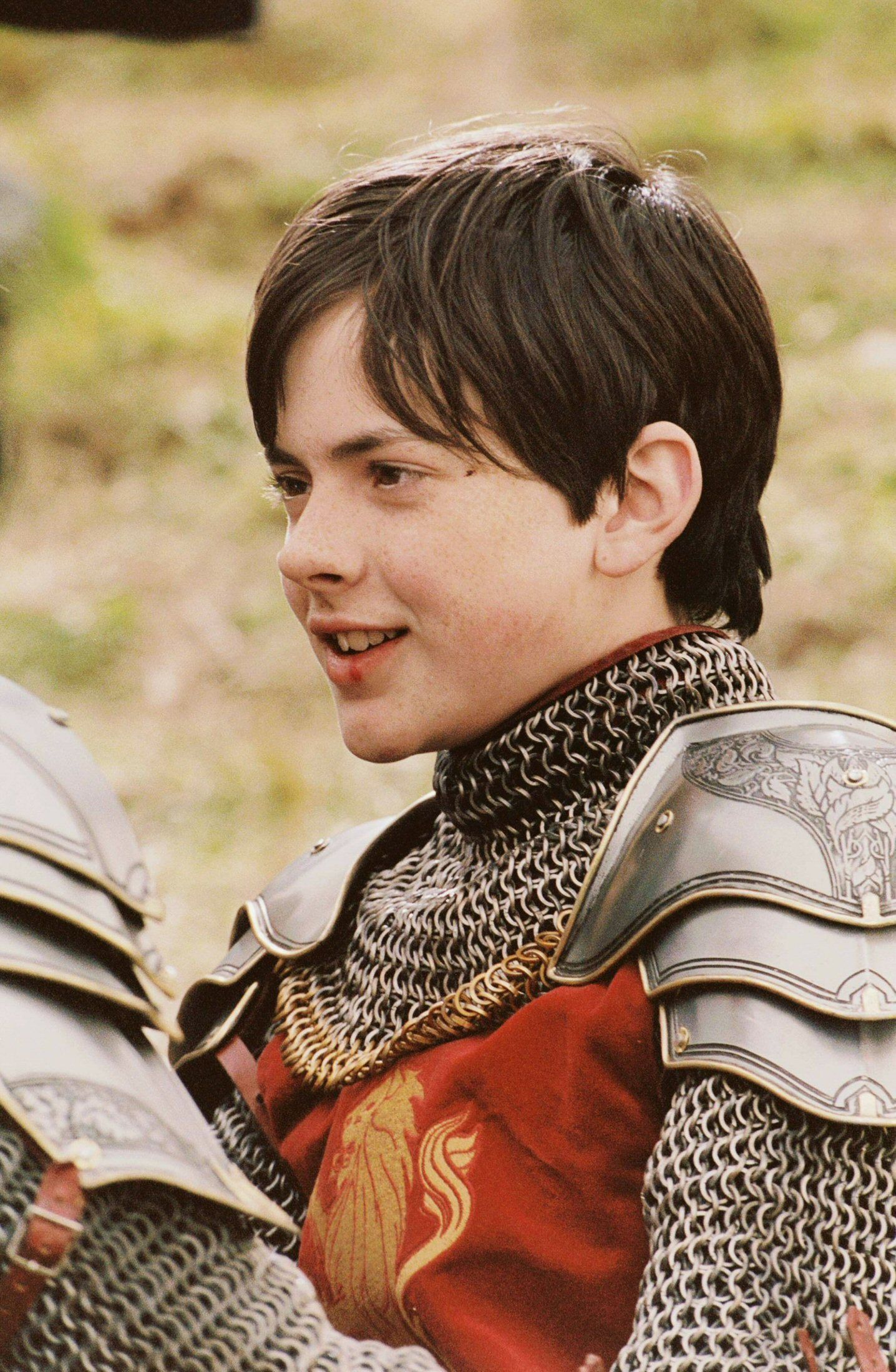 1436x2200 Skandar Keynes Wallpaper