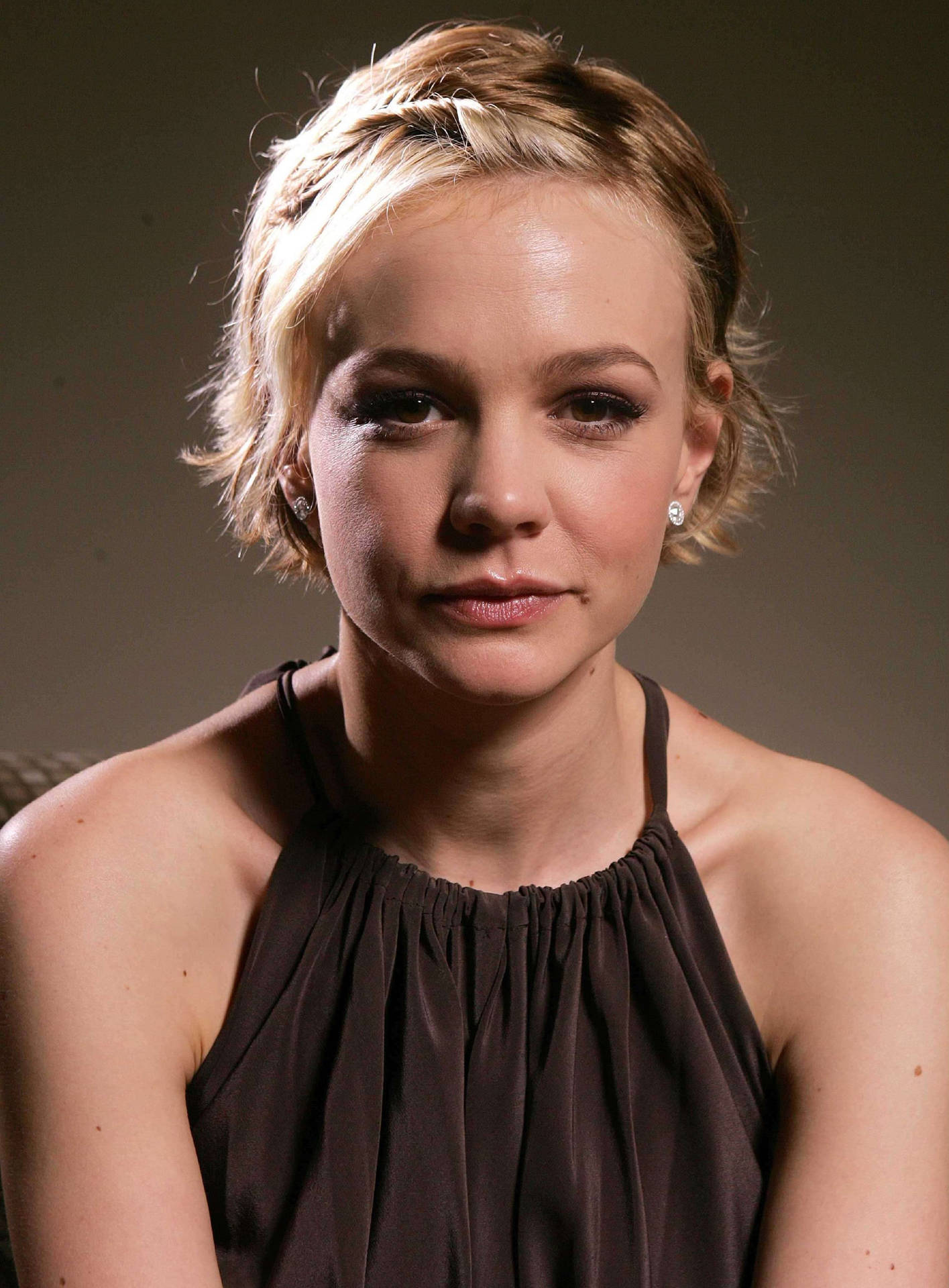 1415x1920 Young Carey Mulligan Wallpaper