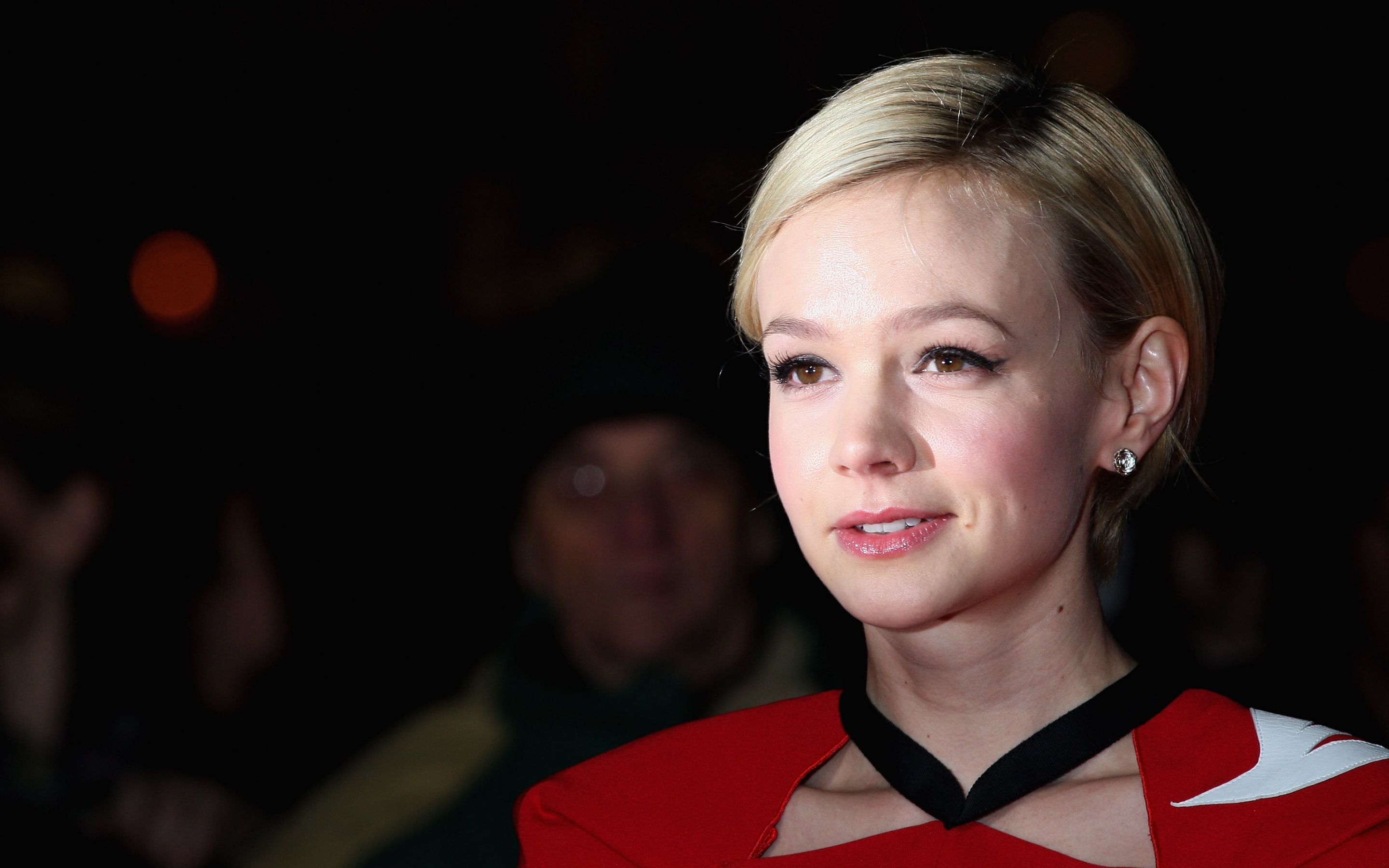 2880x1800 Celebrity Carey Mulligan HD Wallpaper