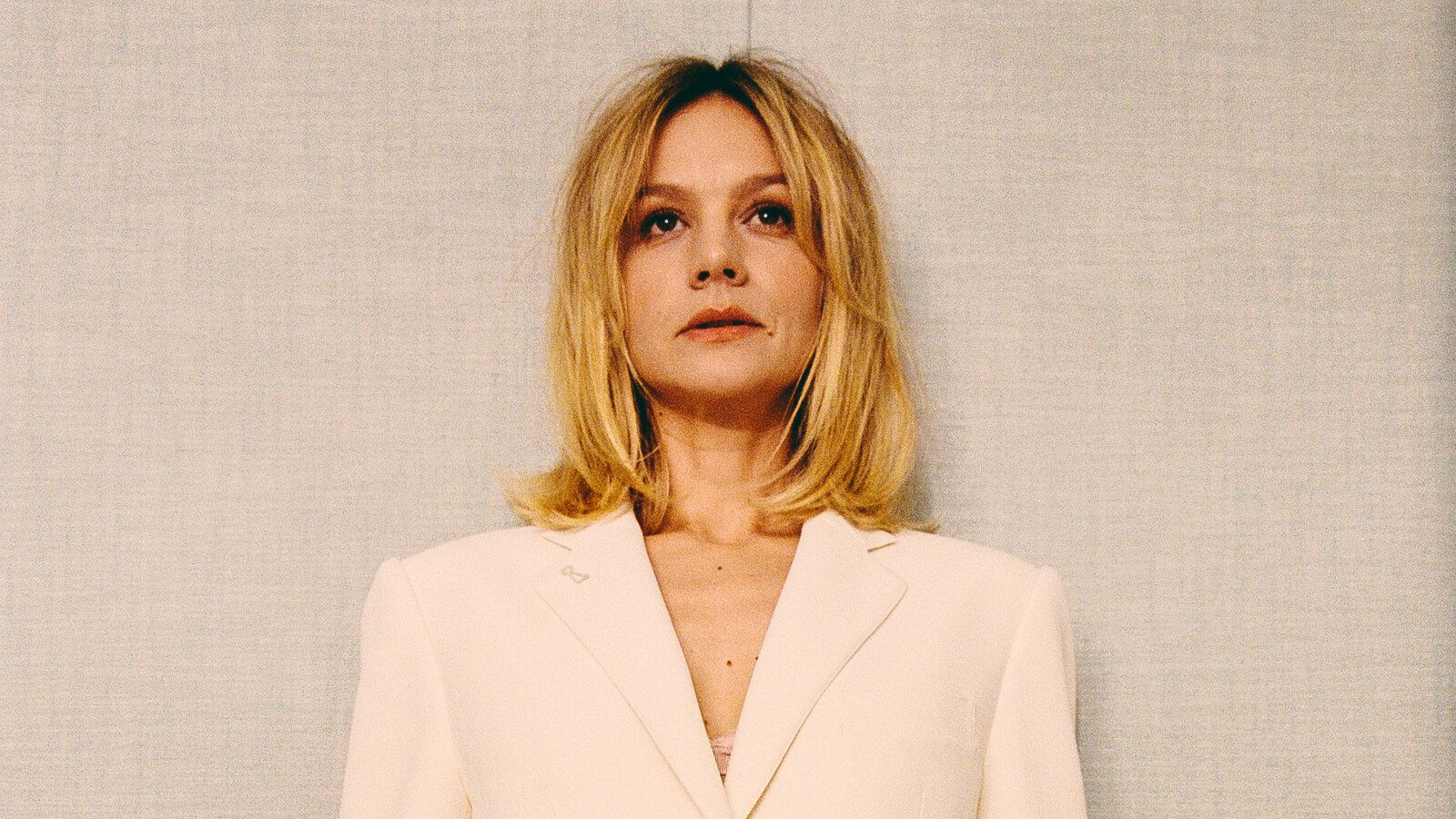 1600x900 Carey Mulligan Won't Let Hollywood Off