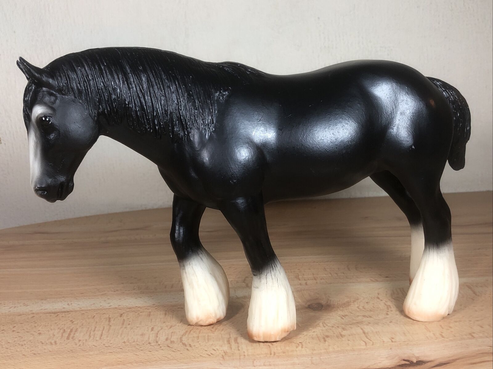 1600x1200 Shire Horse Figurine 1997
