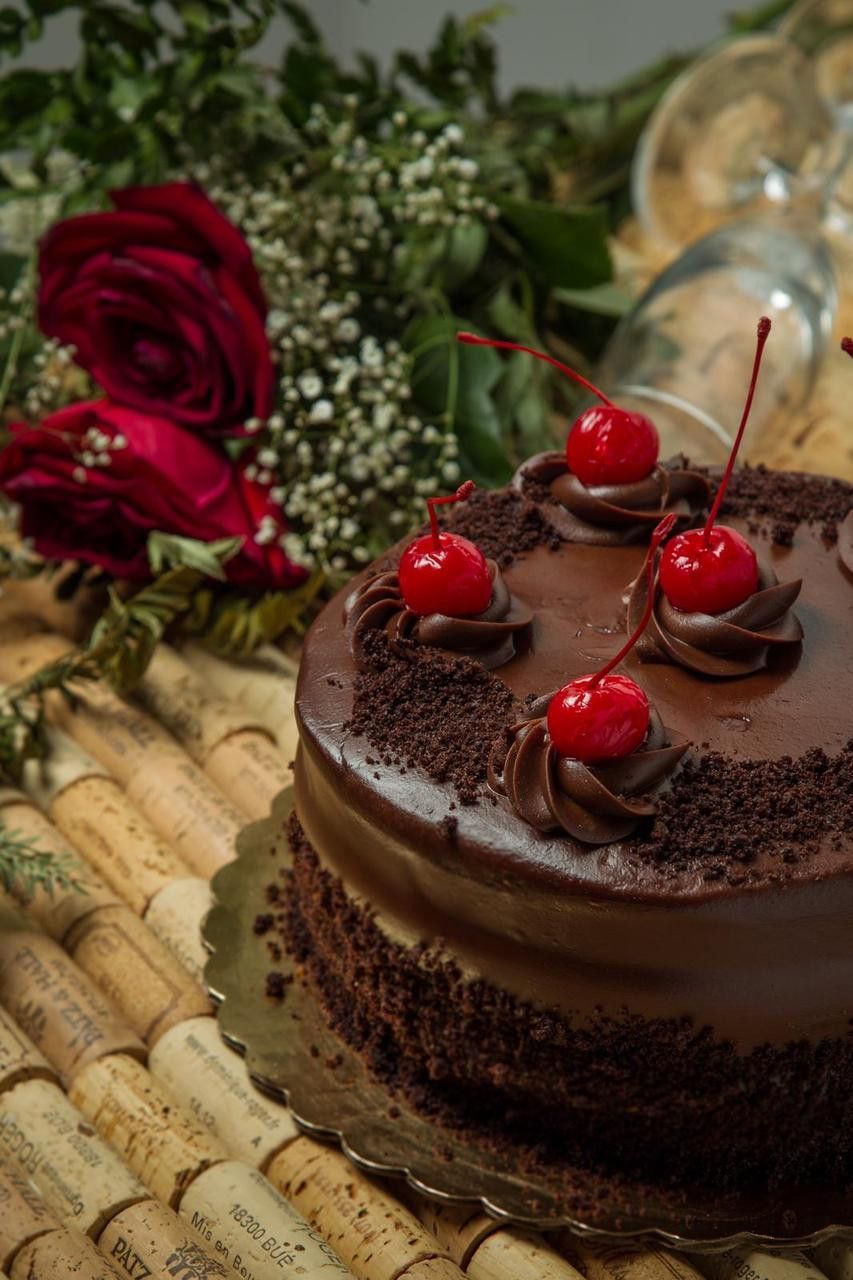 853x1280 Model # 11201 Black Forest Cake