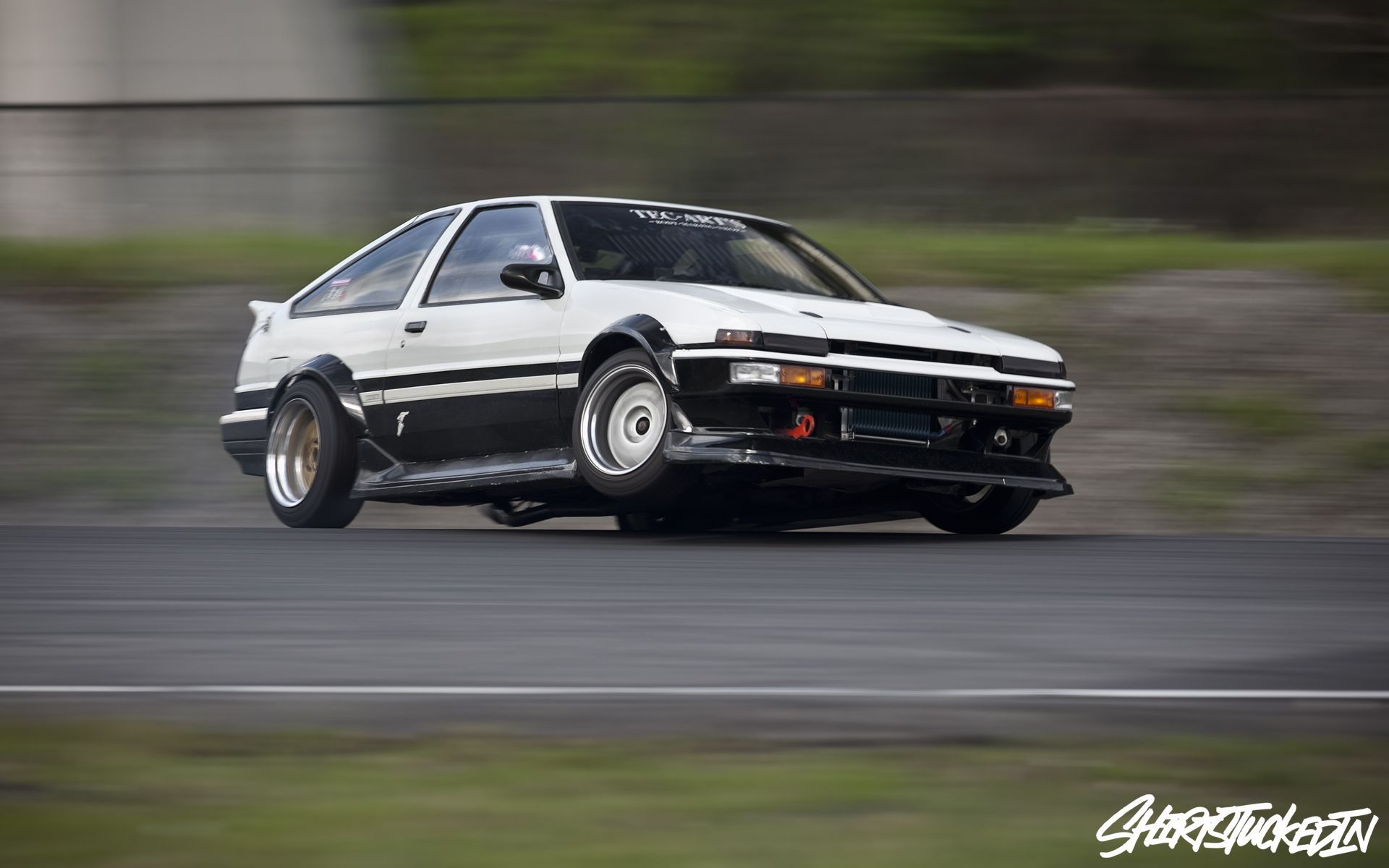 1920x1200 Hachi Roku (Toyota Sprinter) Dirt Drop