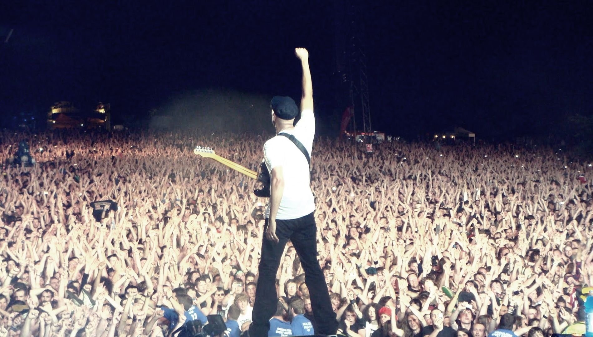 1900x1080 Music Tom Morello Wallpaper