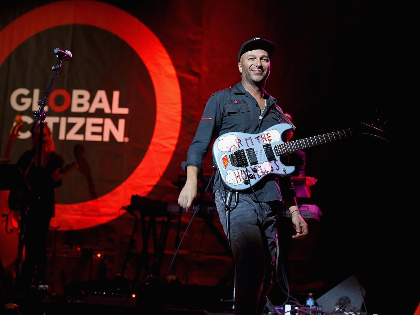 1400x1050 Guitar Legends: Tom Morello