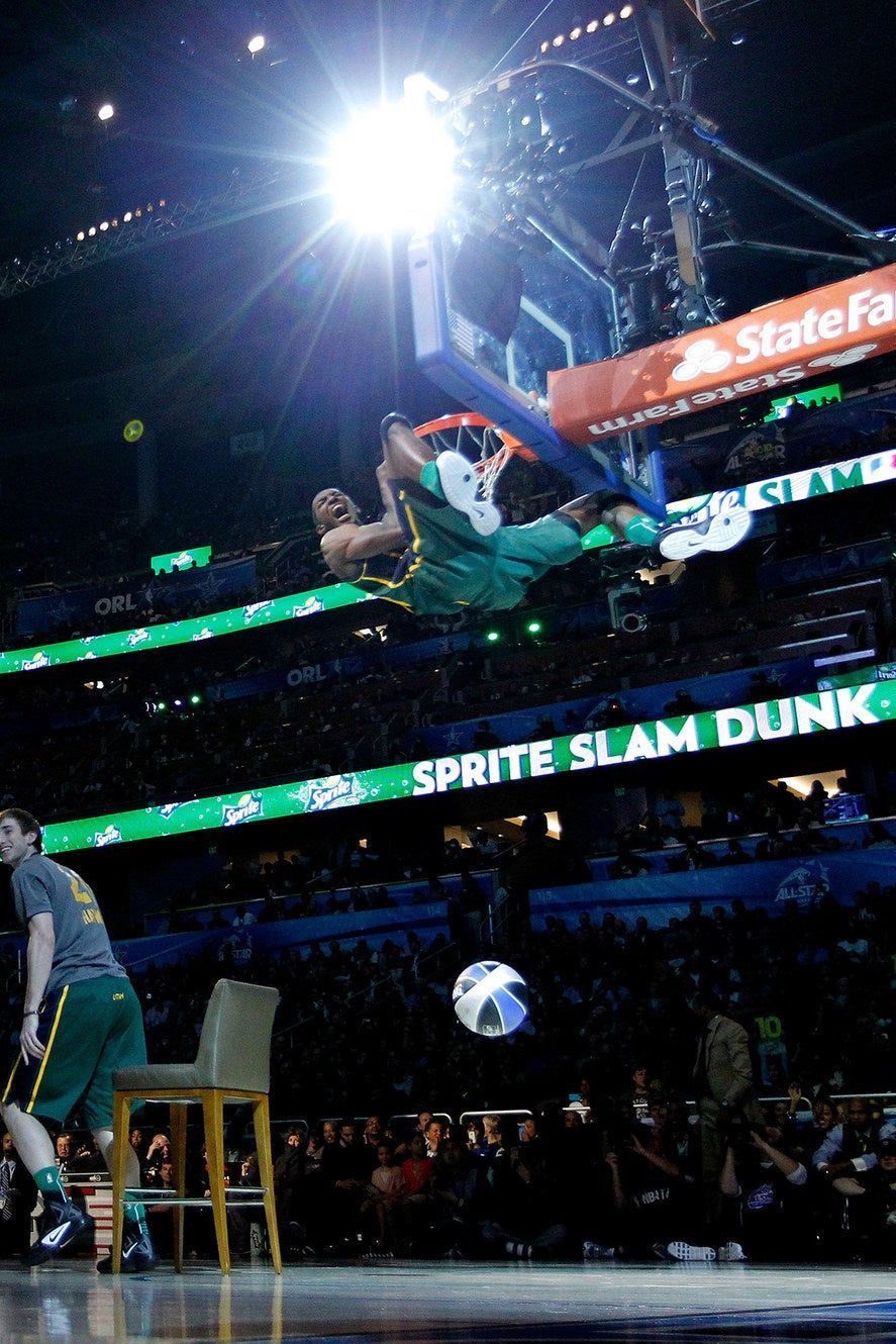 887x1330 The Most Epic NBA Dunk Contest Photo