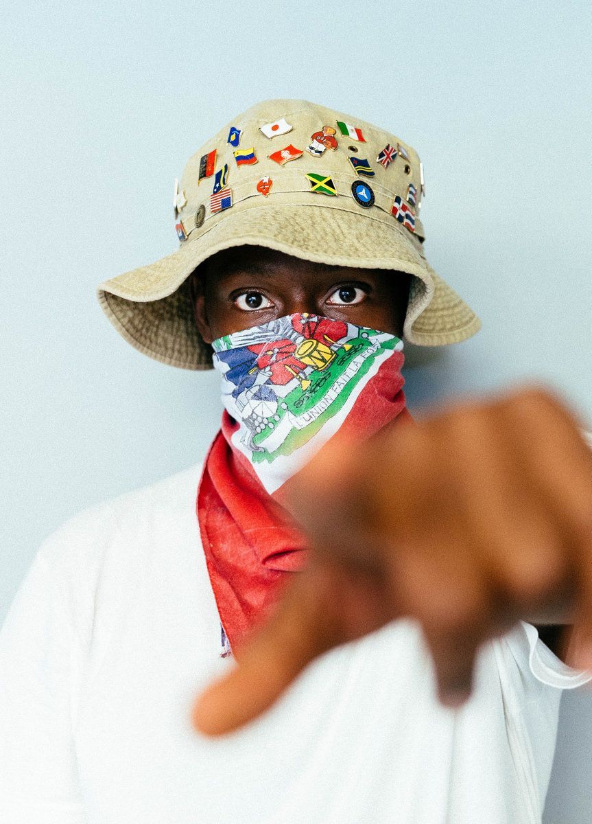 863x1200 Mach Hommy