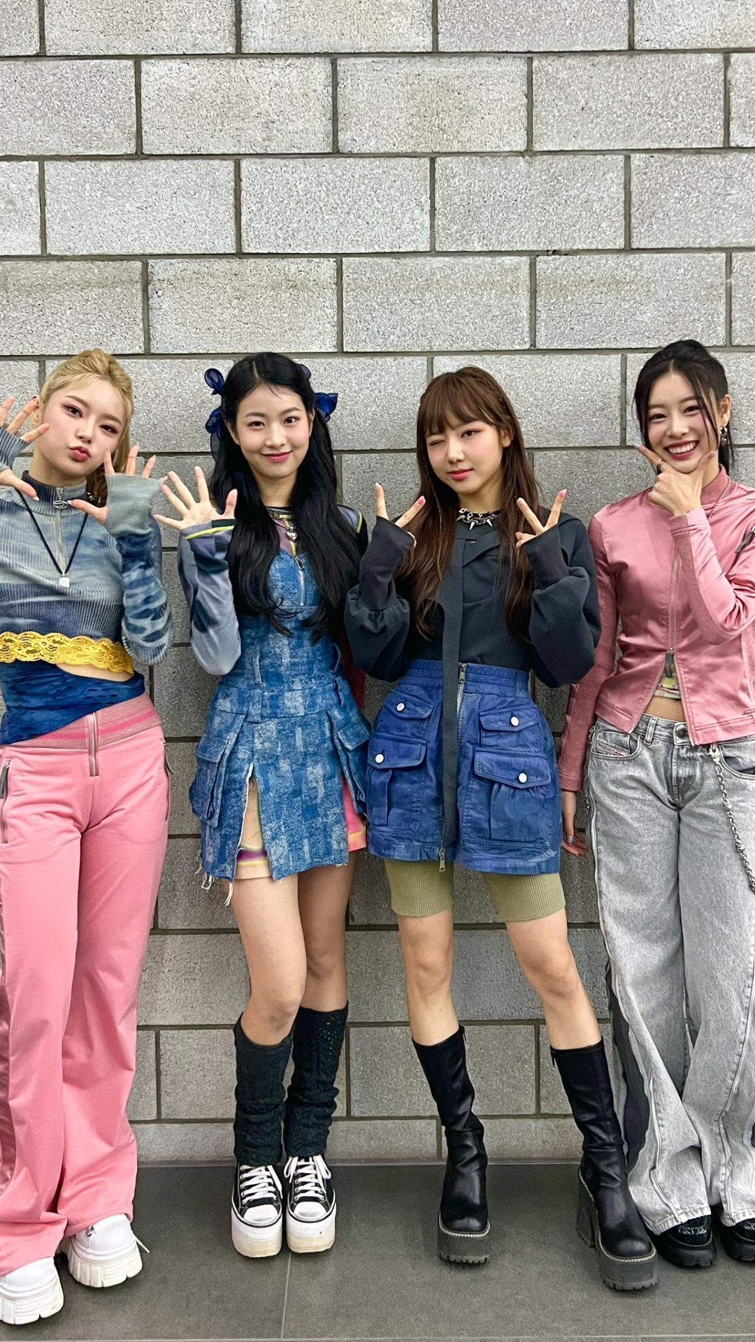 Fifty Fifty Wallpapers - Top Free Fifty Fifty Backgrounds - WallpaperAccess