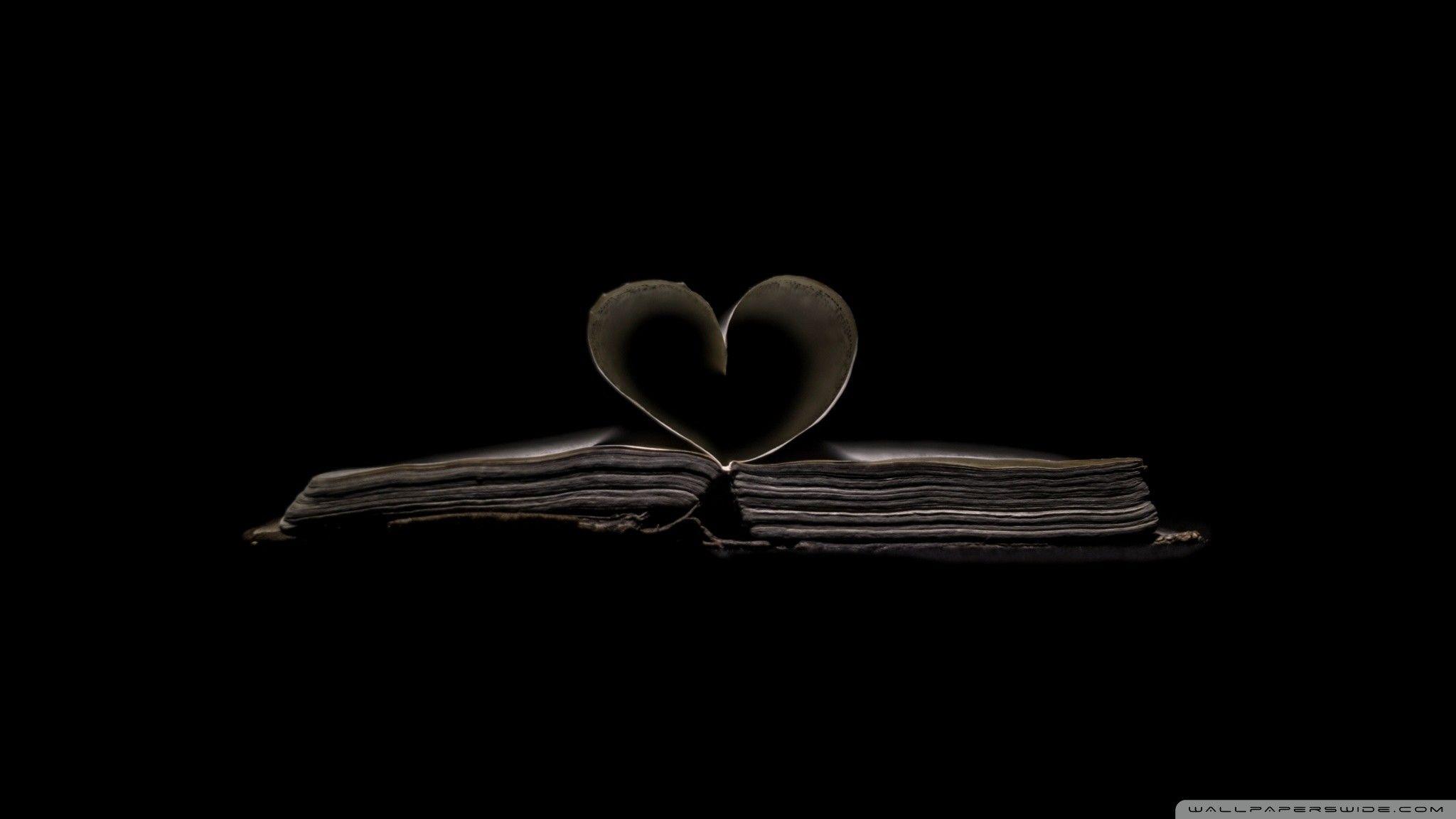 2048x1152 Black and White Heart Wallpaper