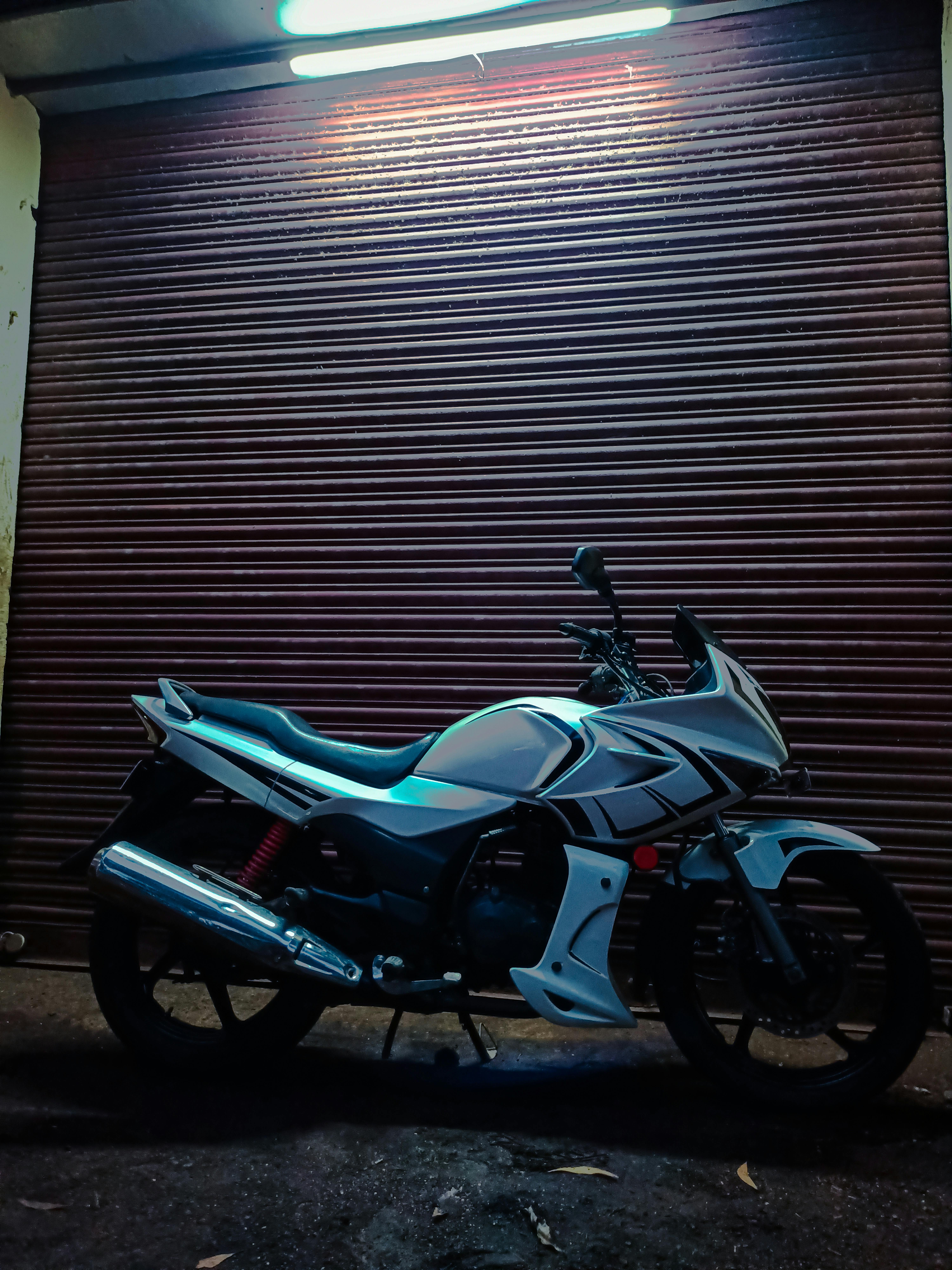 6000x8000 White Motorcycle · Free
