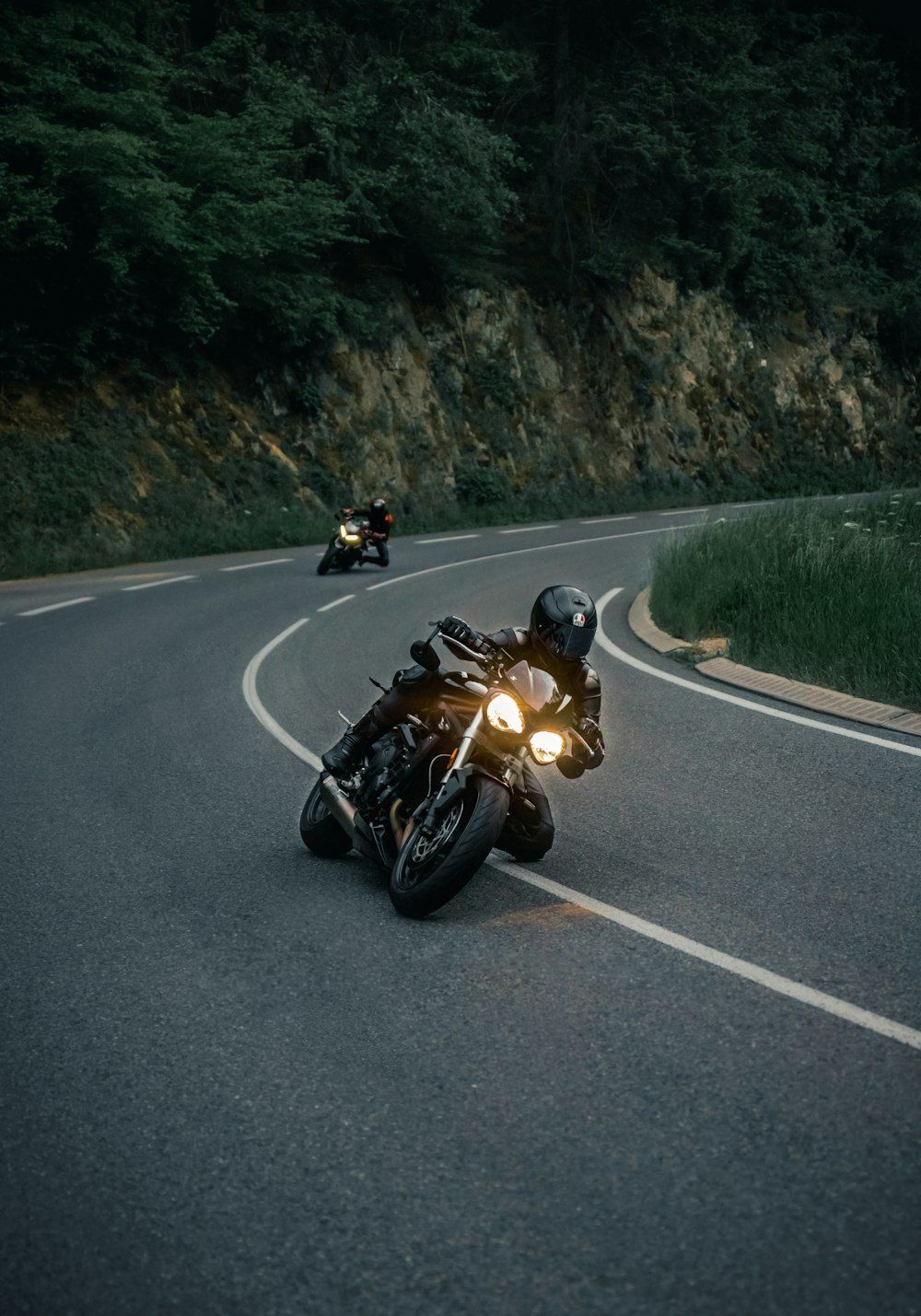 1000x1429 Riding Motorcycle Picture. Download