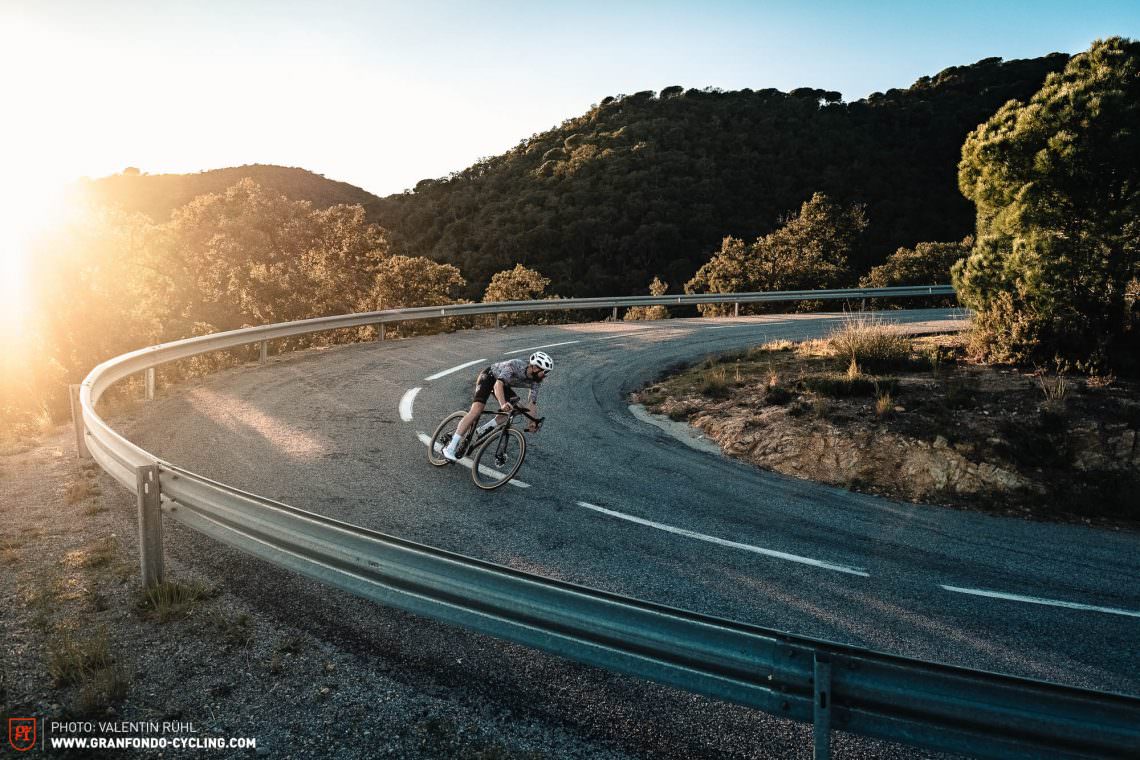 1140x760 Specialized S Works Tarmac SL6 Disc Review. GRAN FONDO Cycling Magazine