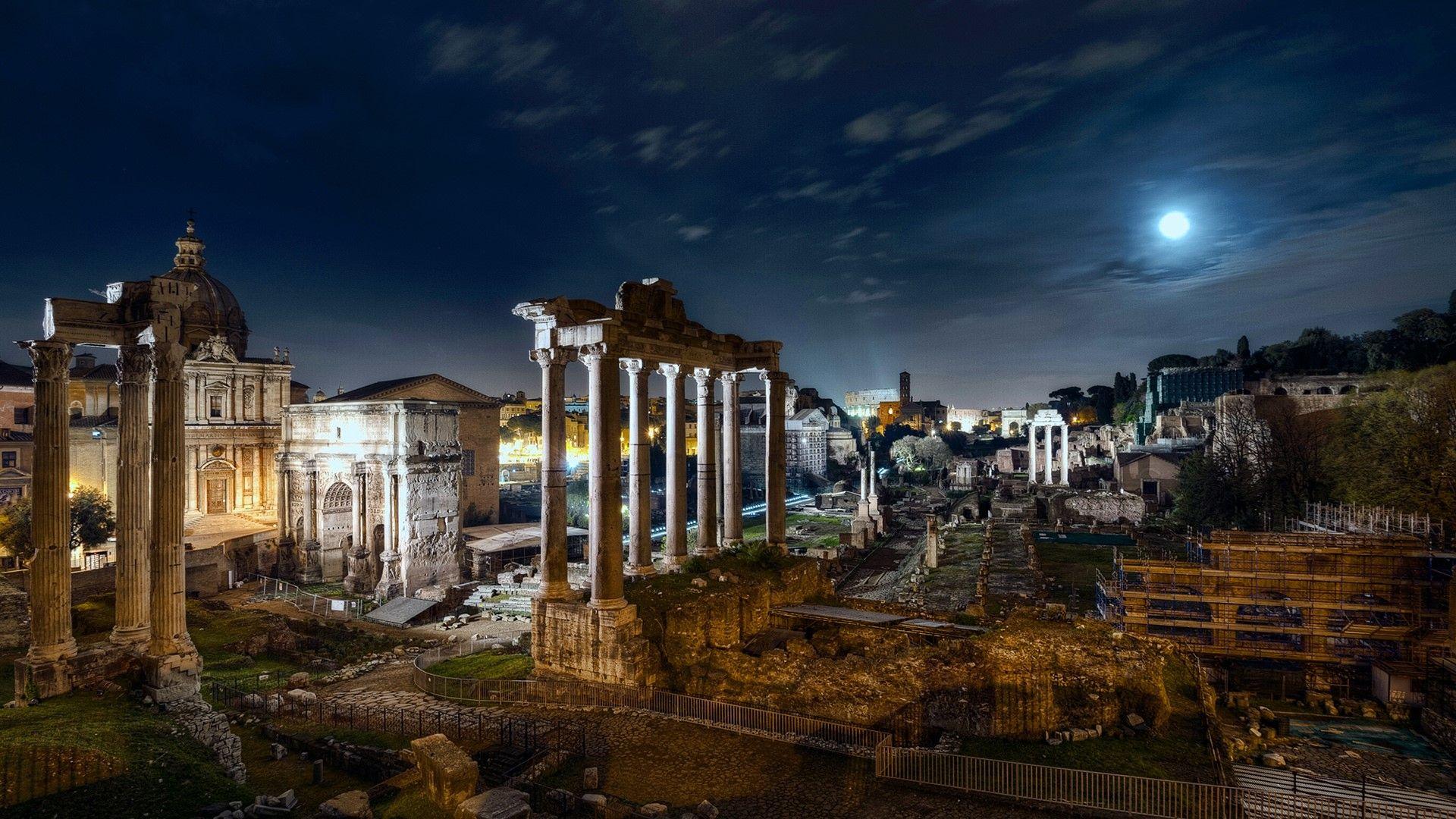 1920x1080 Full Moon over Roman Forum, Rome, Italy. Windows 10 SpotLight Image
