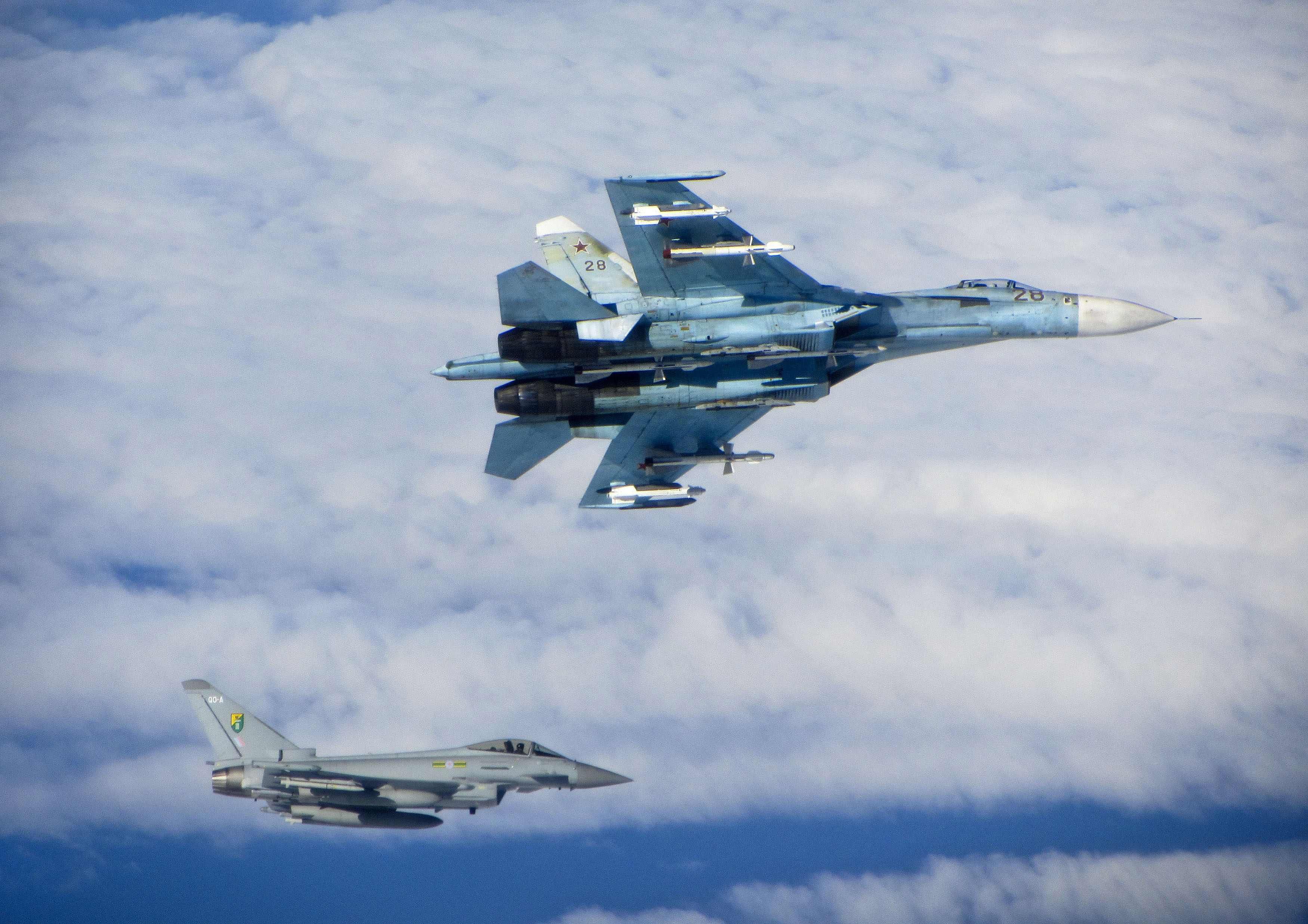 3500x2473 Russian fighter jet fired two missiles