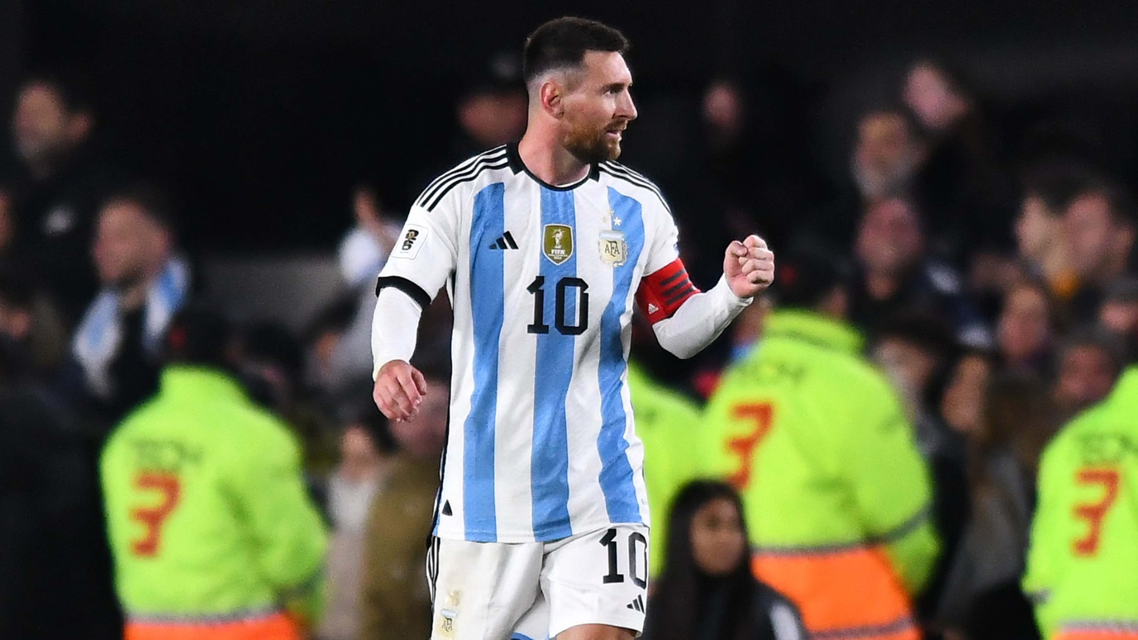 3840x2160 Lionel Messi and Lionel Scaloni savor