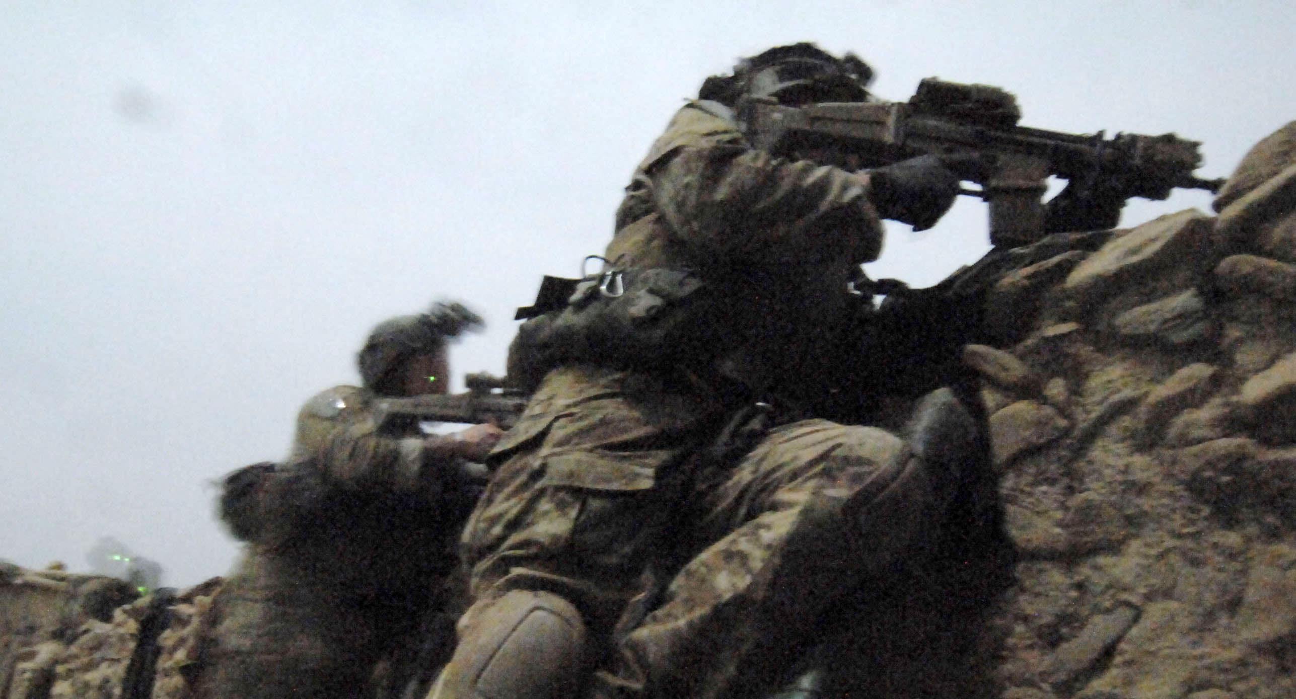 2574x1389 United States Army Rangers Equipped With The Mk 17 SCAR H Engage