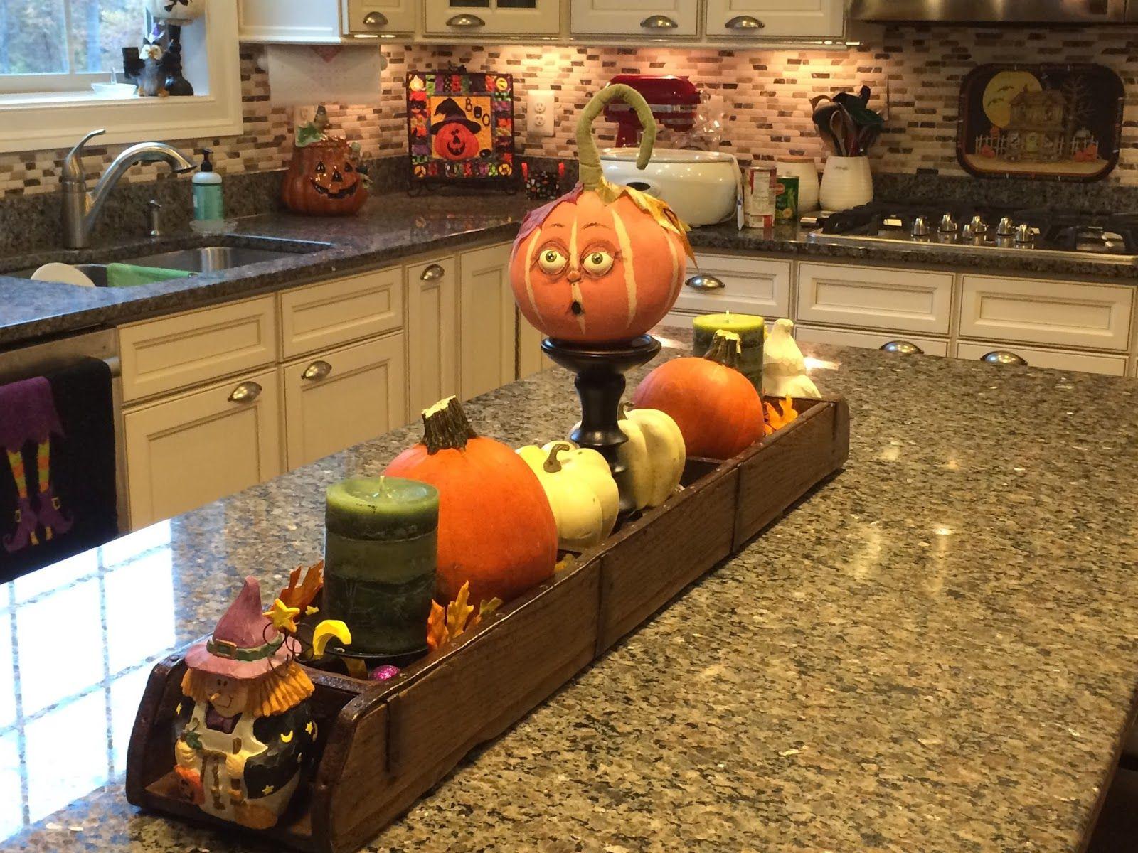1600x1200 Aunt Polly's Porch: Hello October!