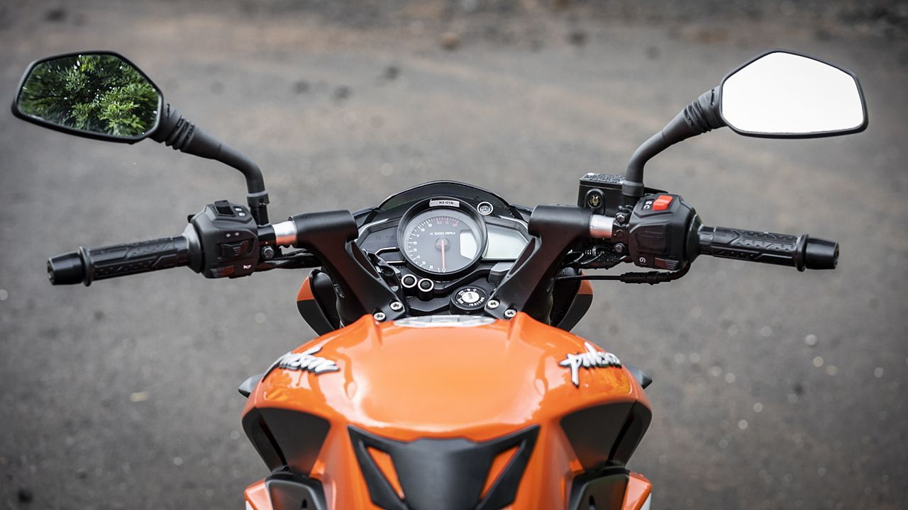 1280x720 image of Bajaj Pulsar NS125. Photo