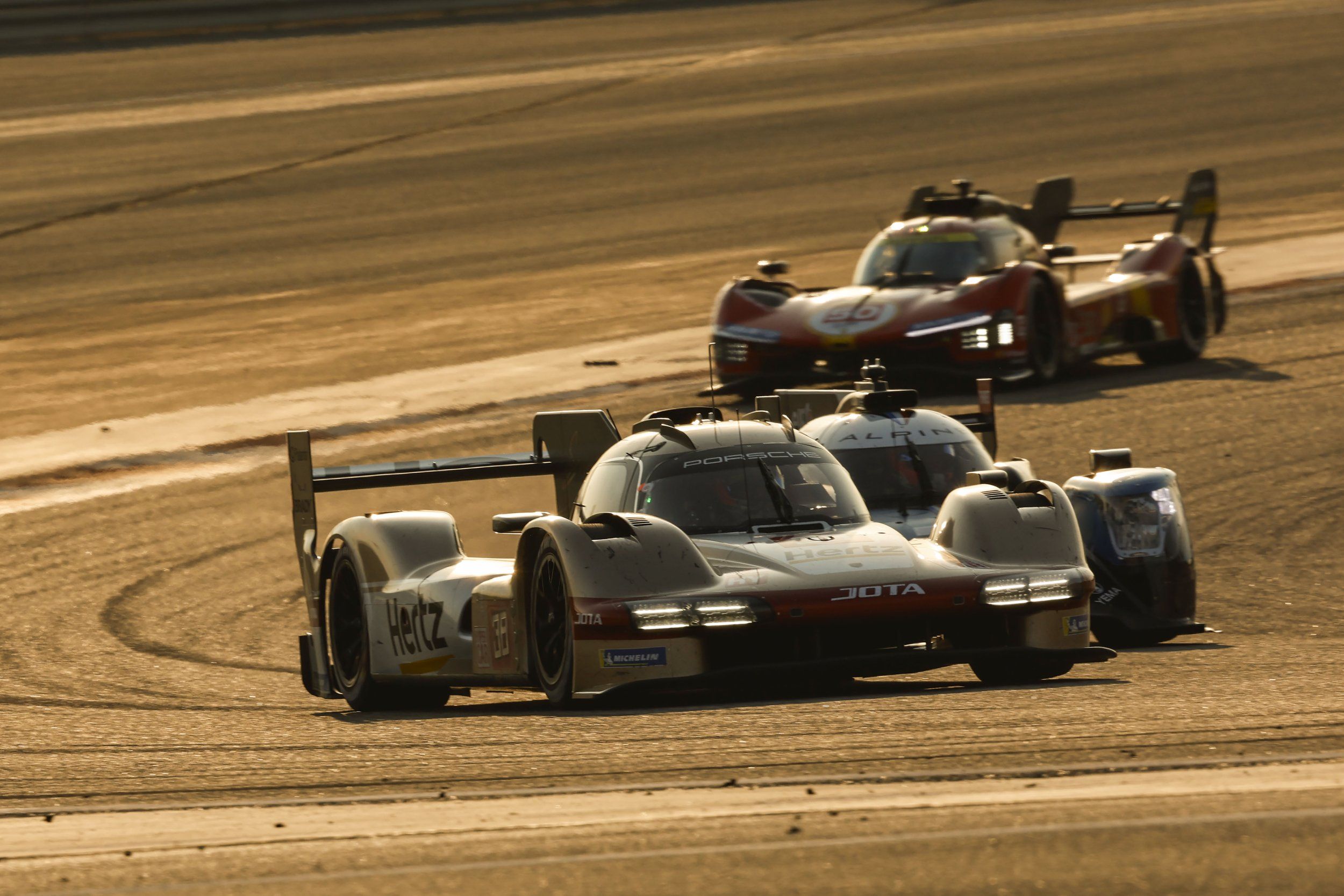 2500x1667 Porsche 963 narrowly misses the podium