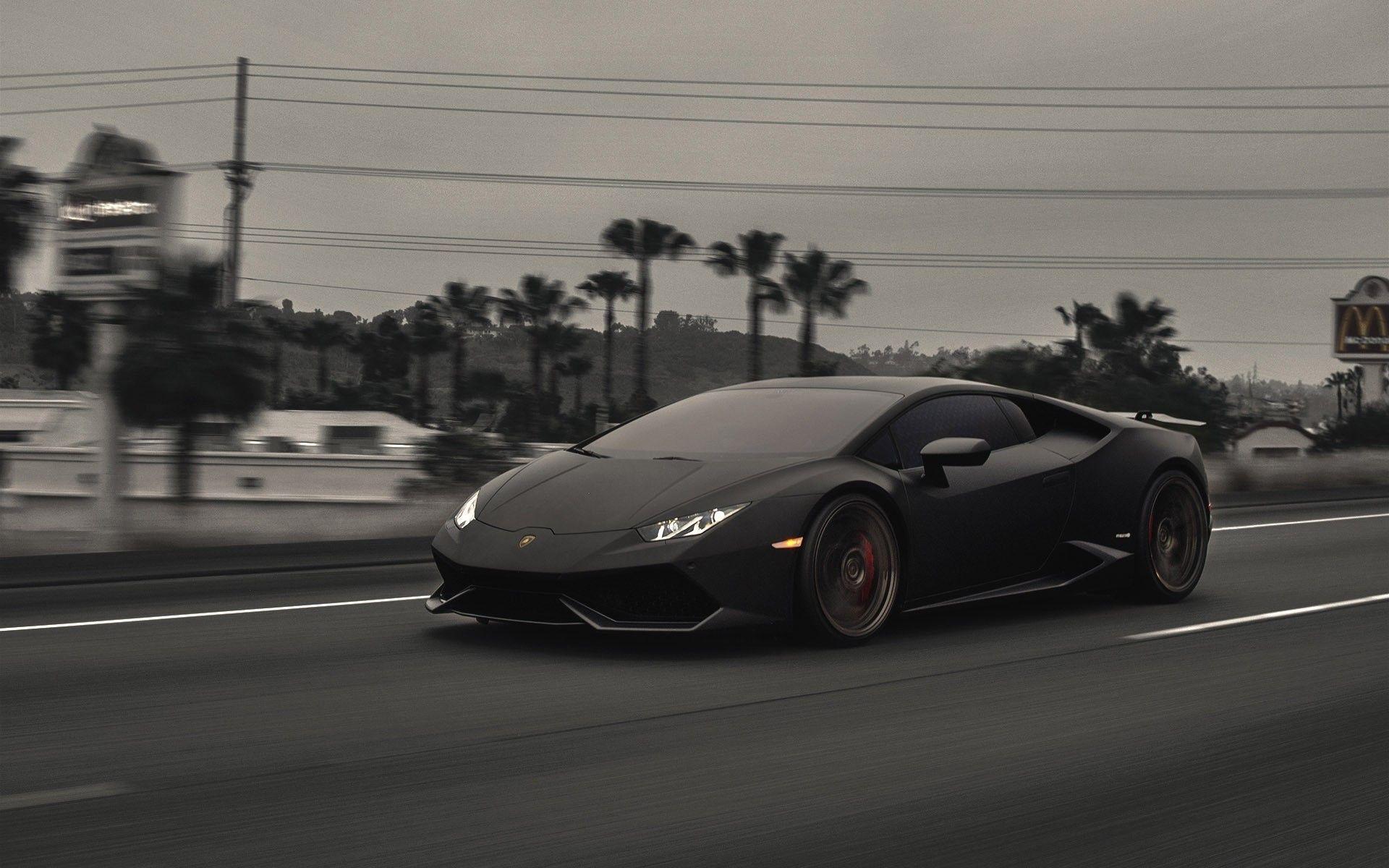 Huracan Black Wallpaper