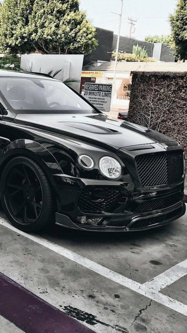 720x1280 Bentley Bentayga Wallpaper