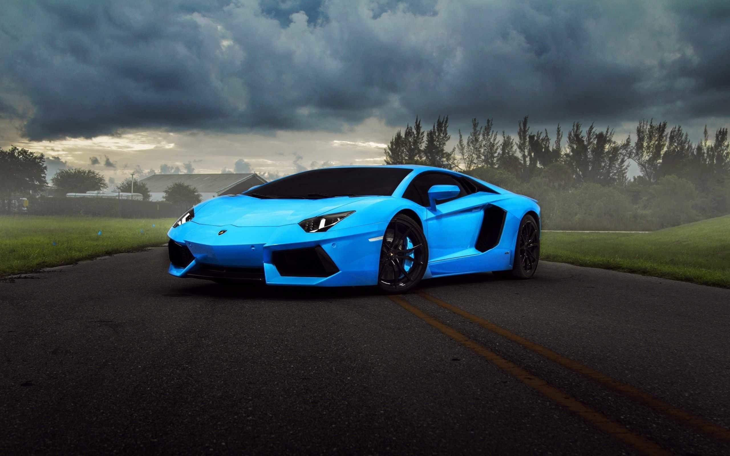 2560x1600 Gold Lamborghini Wallpaper