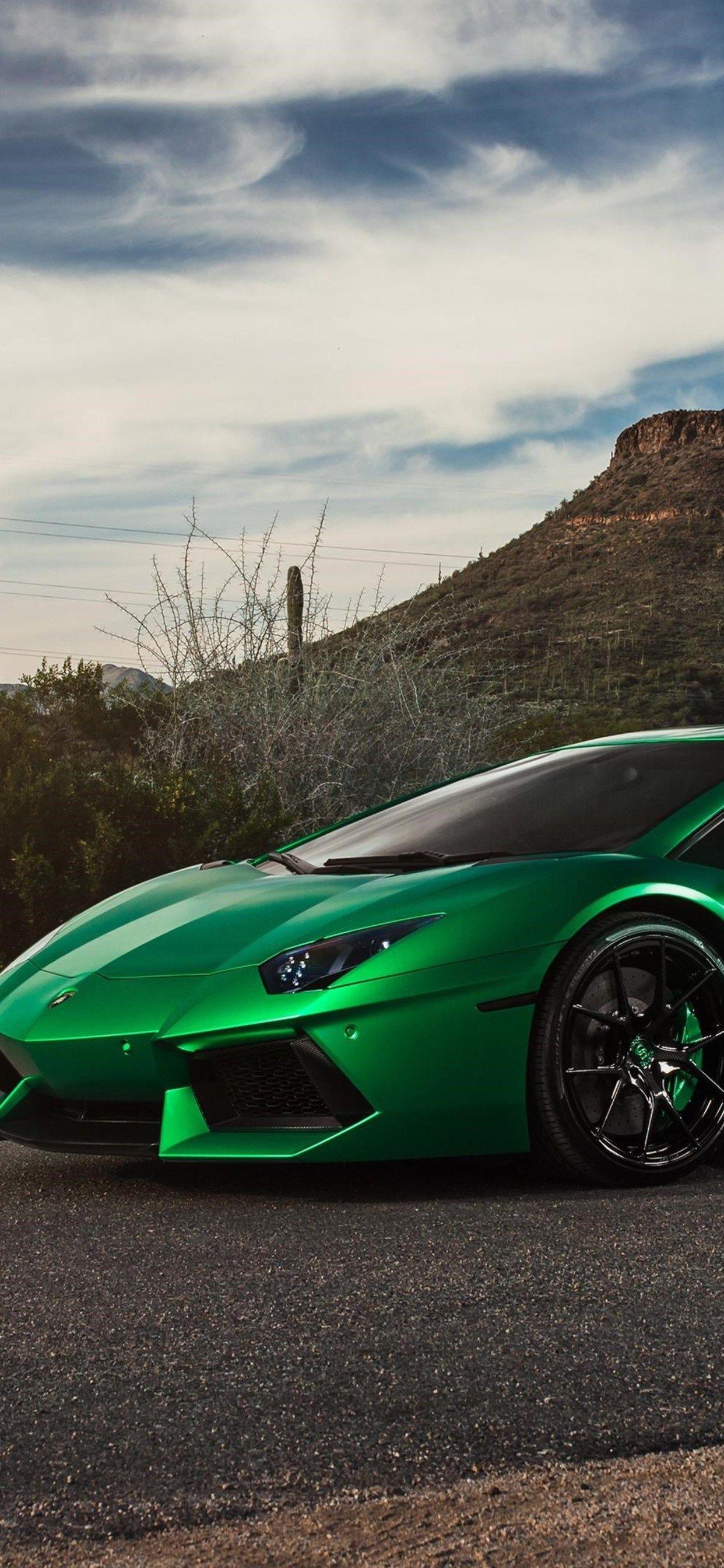 1242x2688 Lamborghini Aventador Green 4k iPhone XS MAX HD 4k