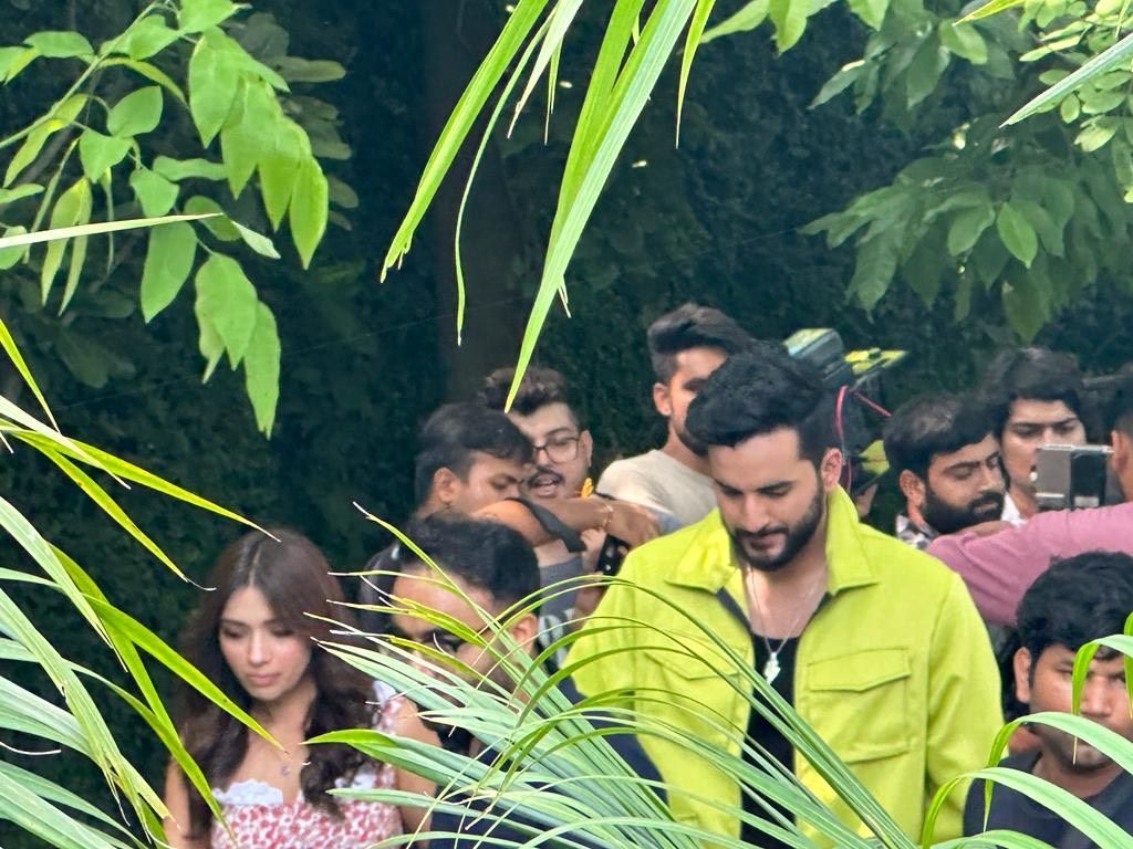 1024x768 Fukra Insaan aka Abhishek Malhan looks