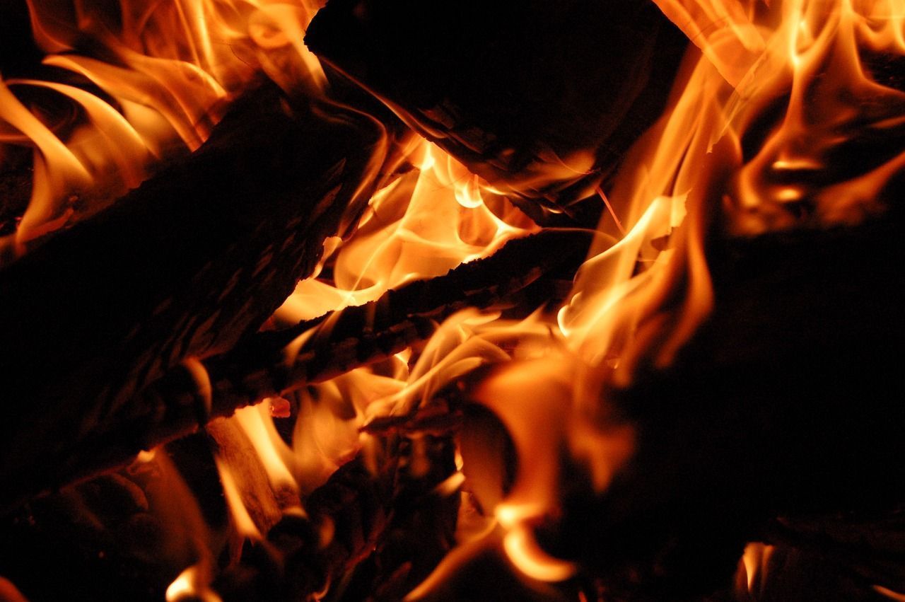 1280x851 Fire Black Burn photo