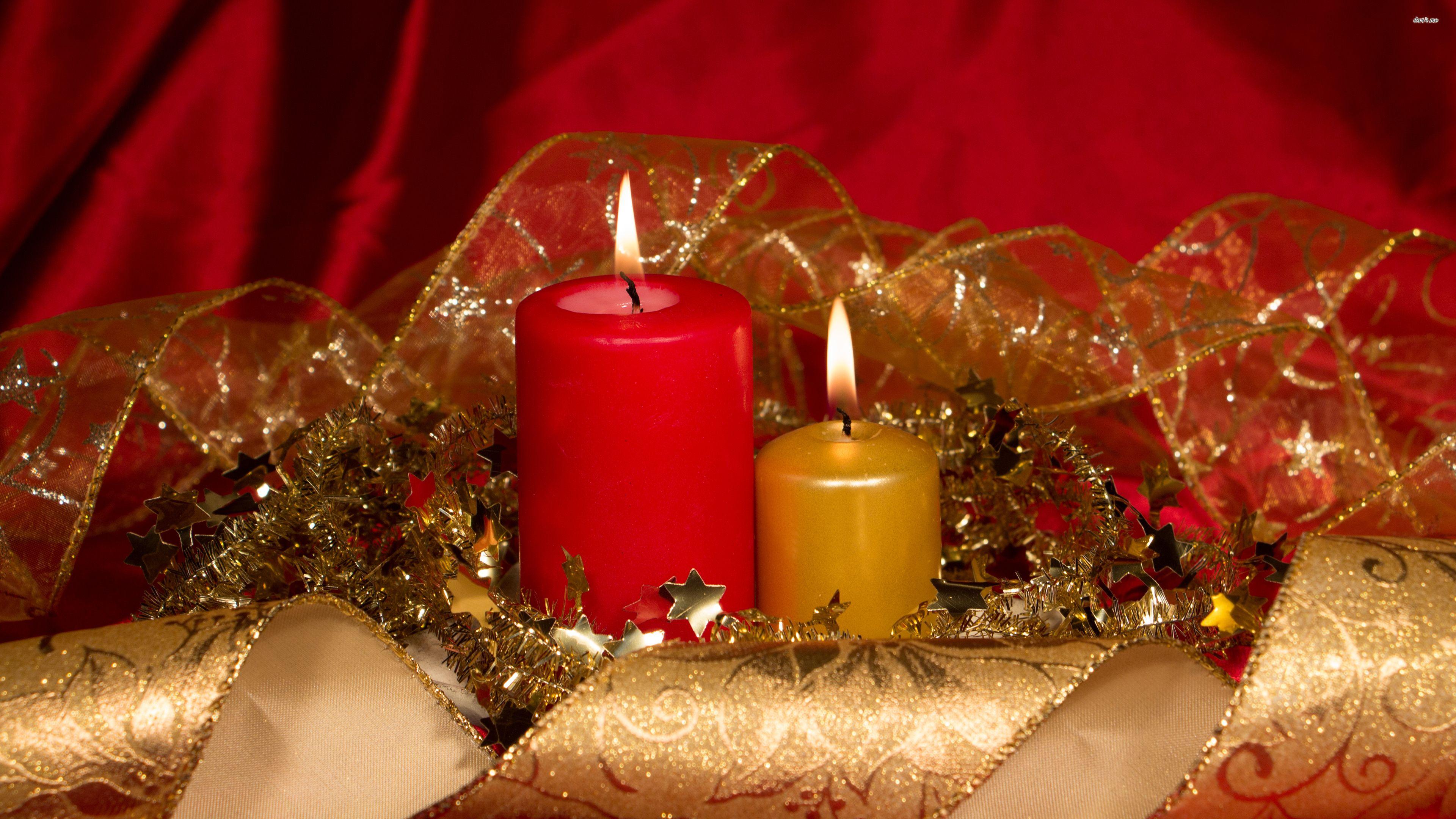 3840x2160 Golden and red Christmas candles wallpaper
