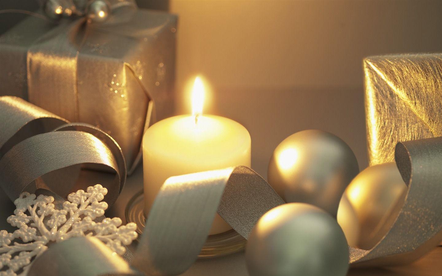 1440x900 Christmas Candle Wallpaper