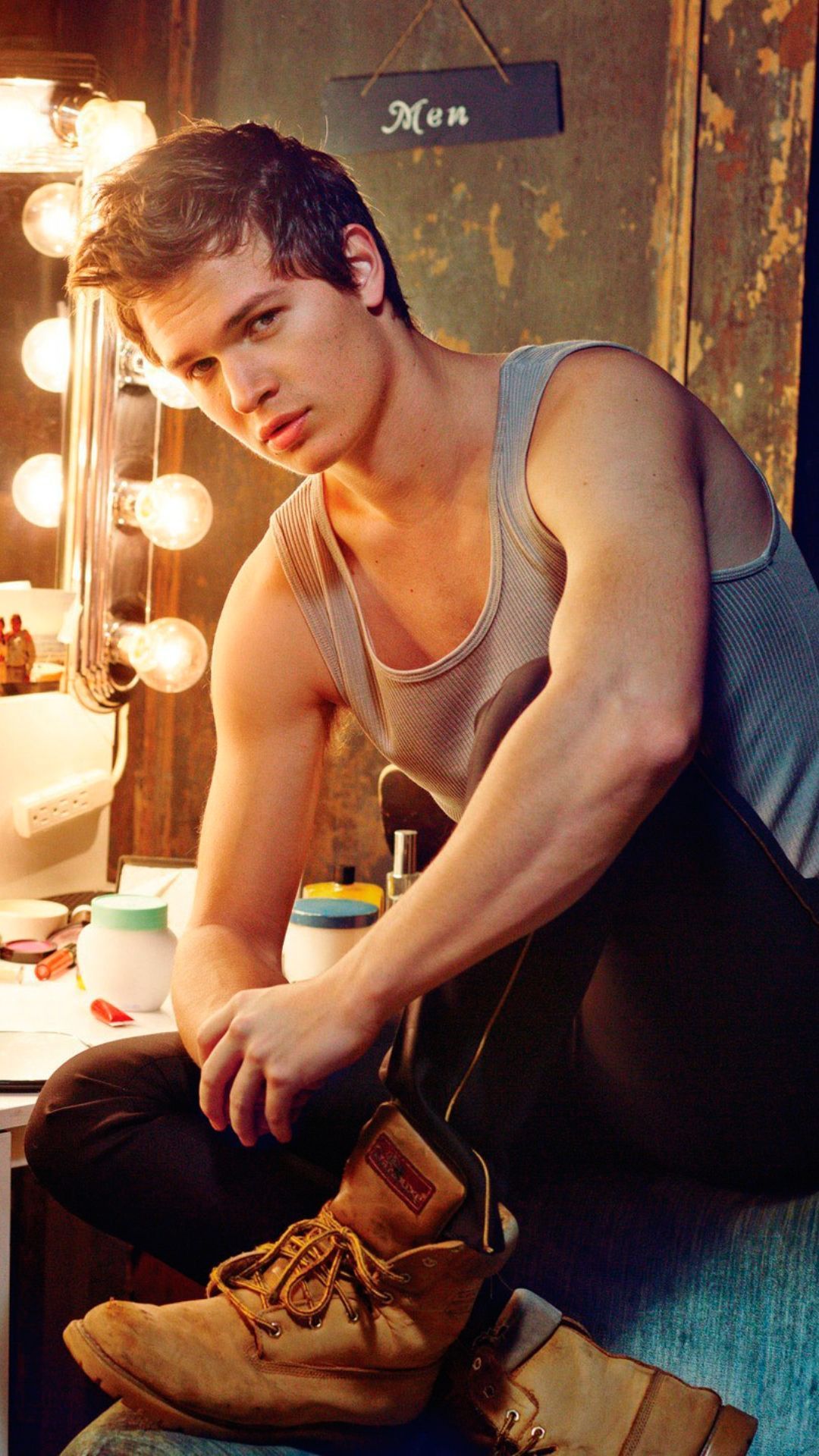 1080x1920 Ansel Elgort HD Wallpaper. Filmes