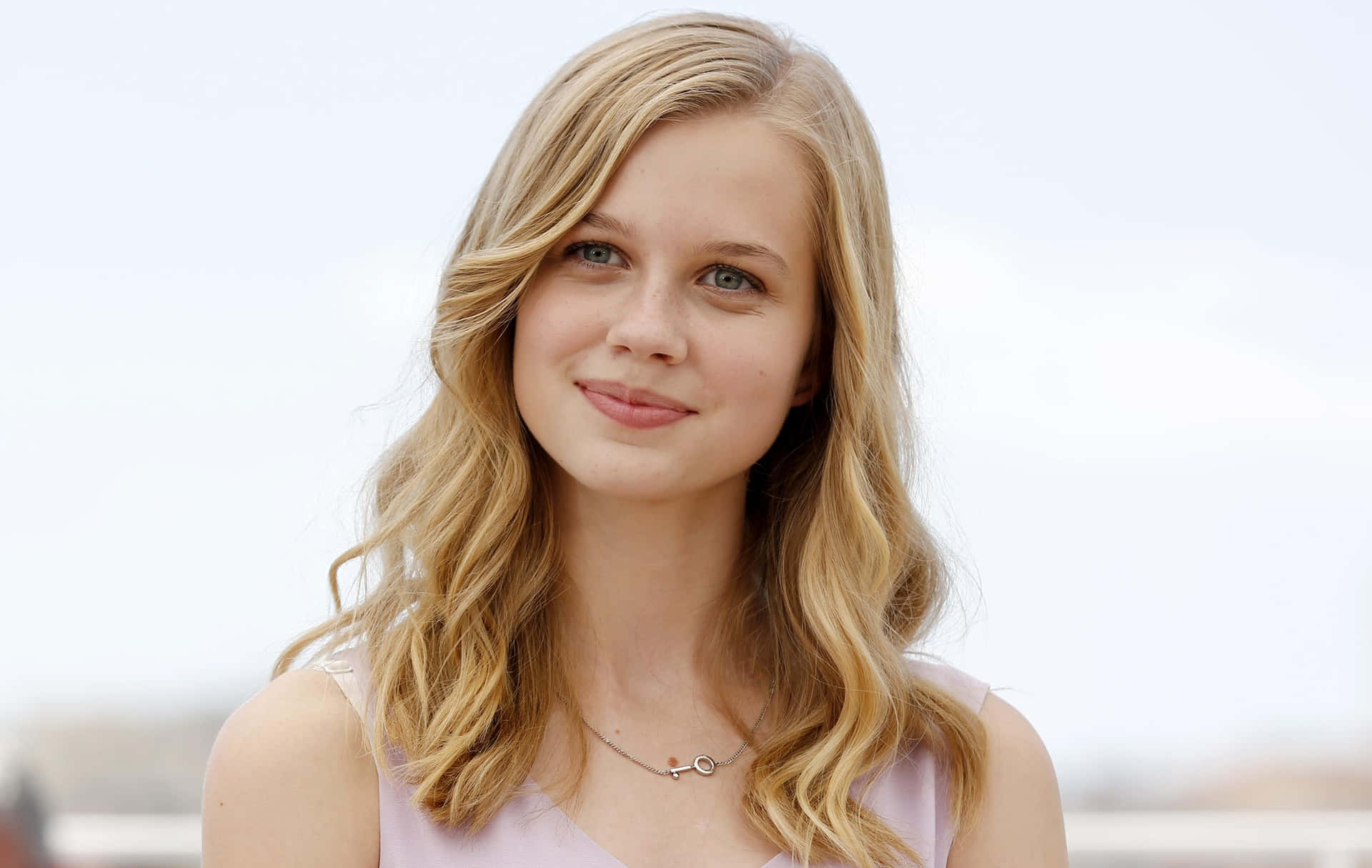 1920x1215 Angourie Rice Wallpaper