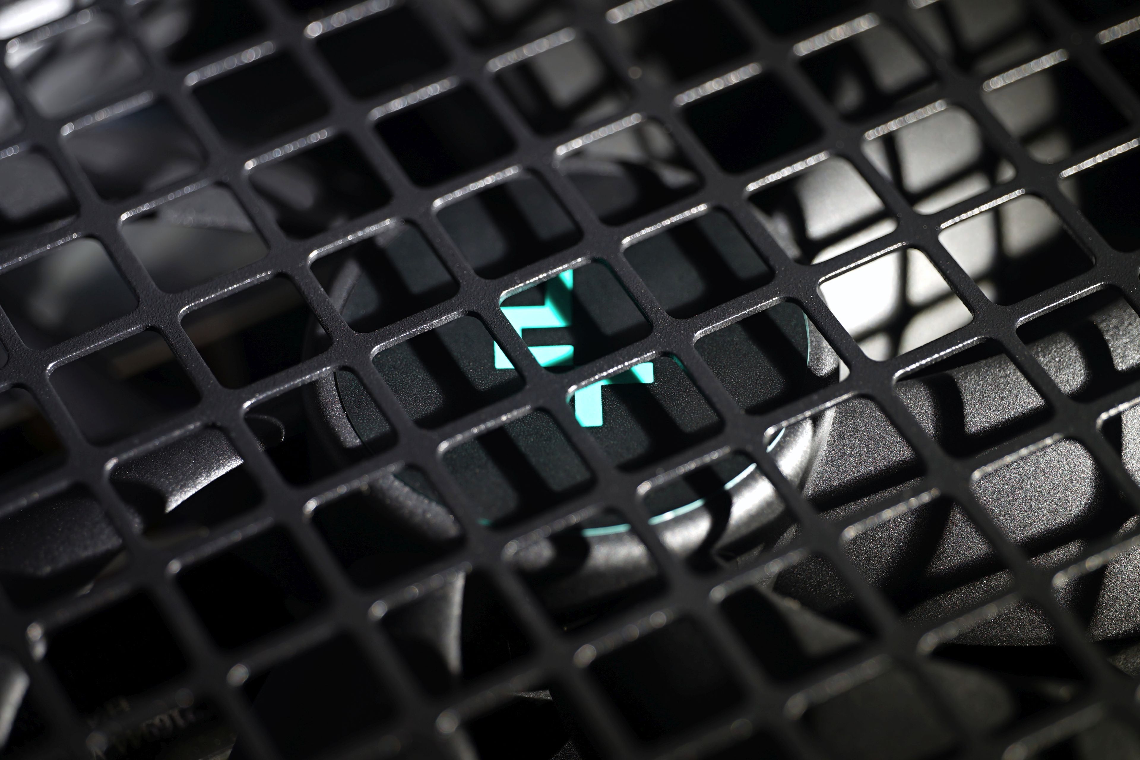 3840x2560 DeepCool PX1000G preview: Kilowatt