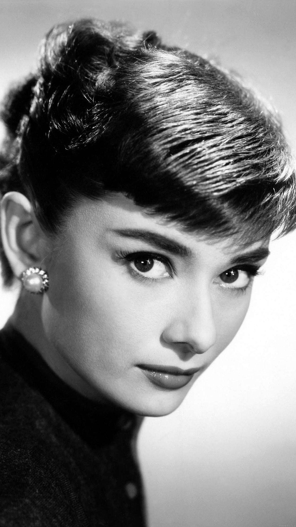 1242x2208 Audrey Hepburn Classic Celebrity