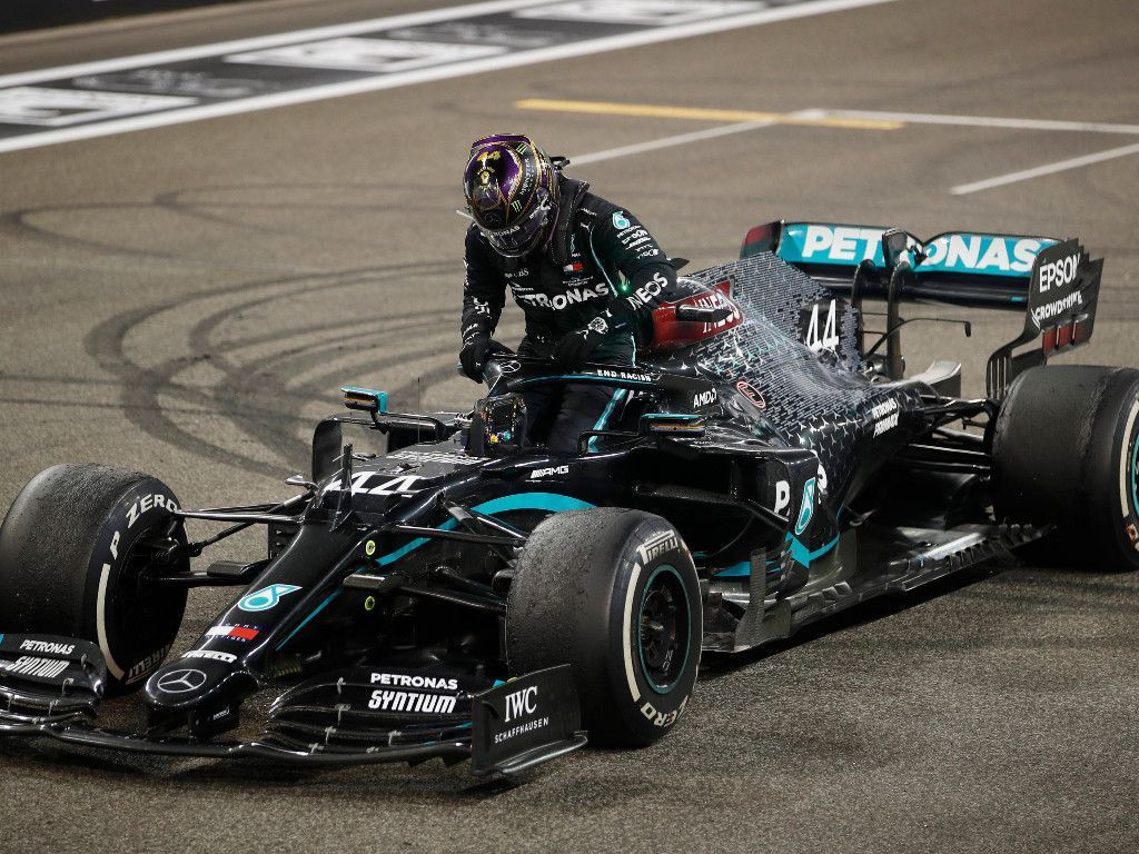 1024x768 Lewis Hamilton 2021 Wallpaper