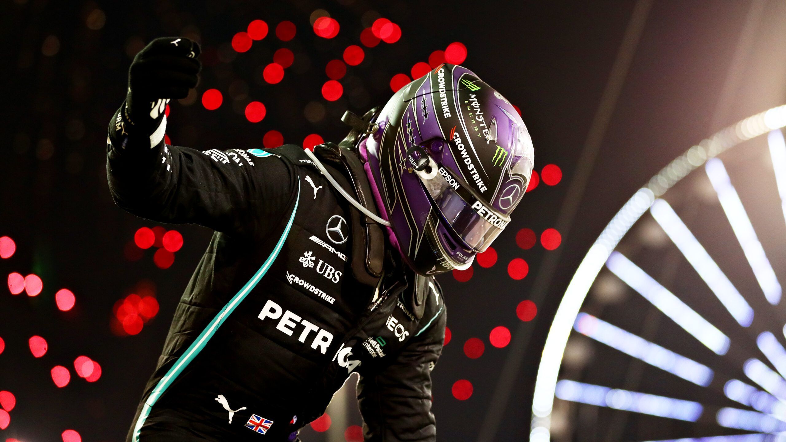 2560x1440 Bahrain GP Report. Hamilton Holds