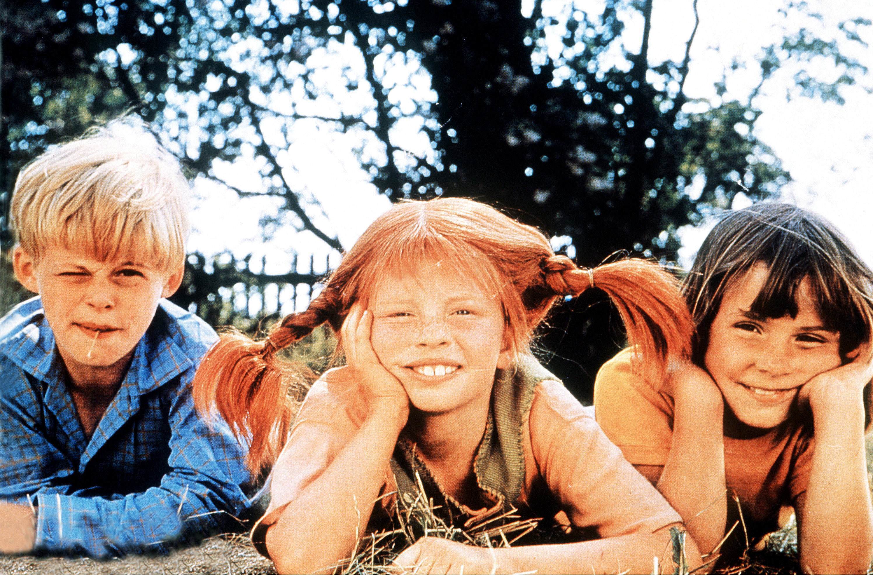 2993x1970 Pippi Longstocking Wallpaper