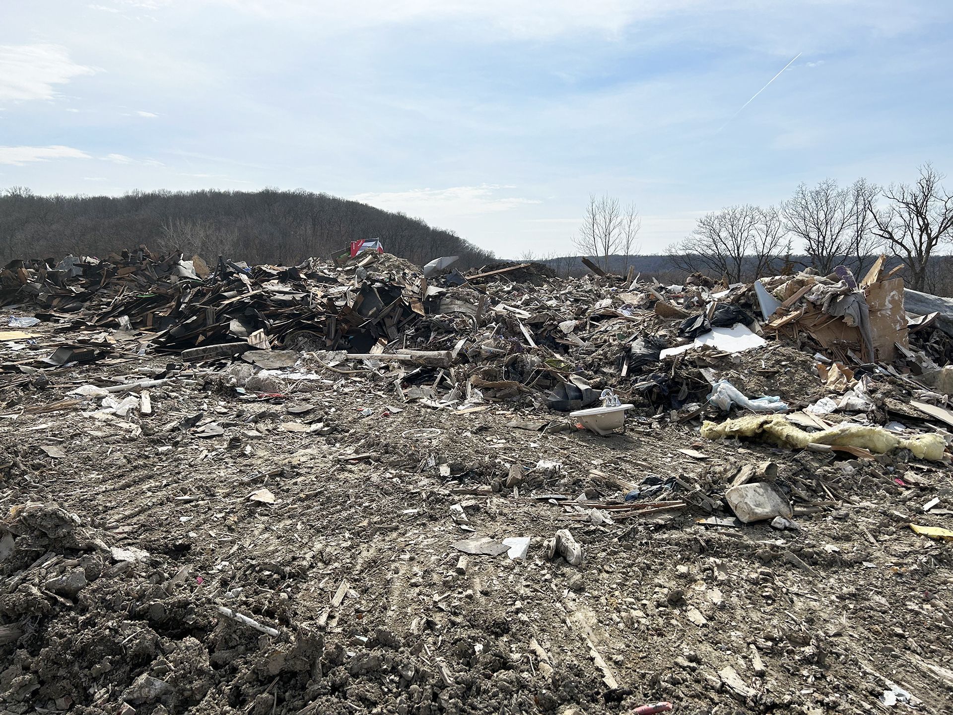 1920x1440 landfill beset by complaints of fires