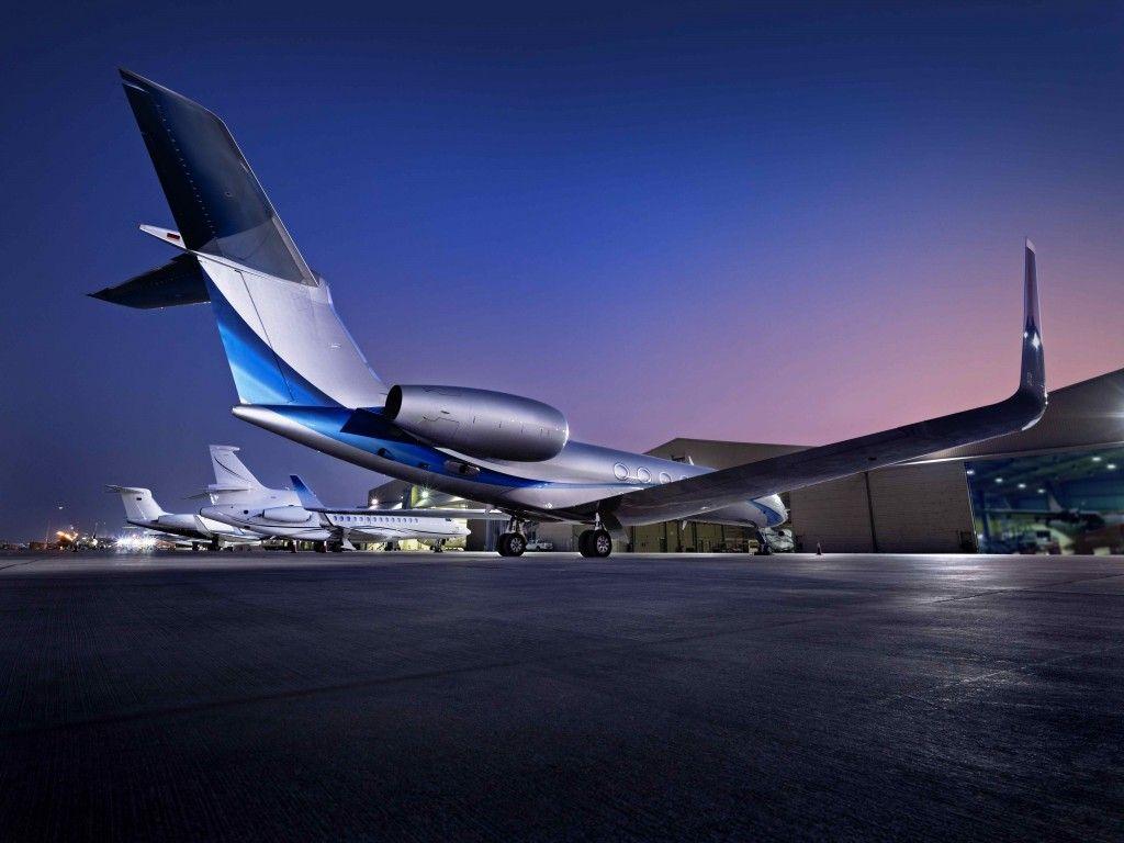 1024x768 Night Airport Wallpaper High Quality