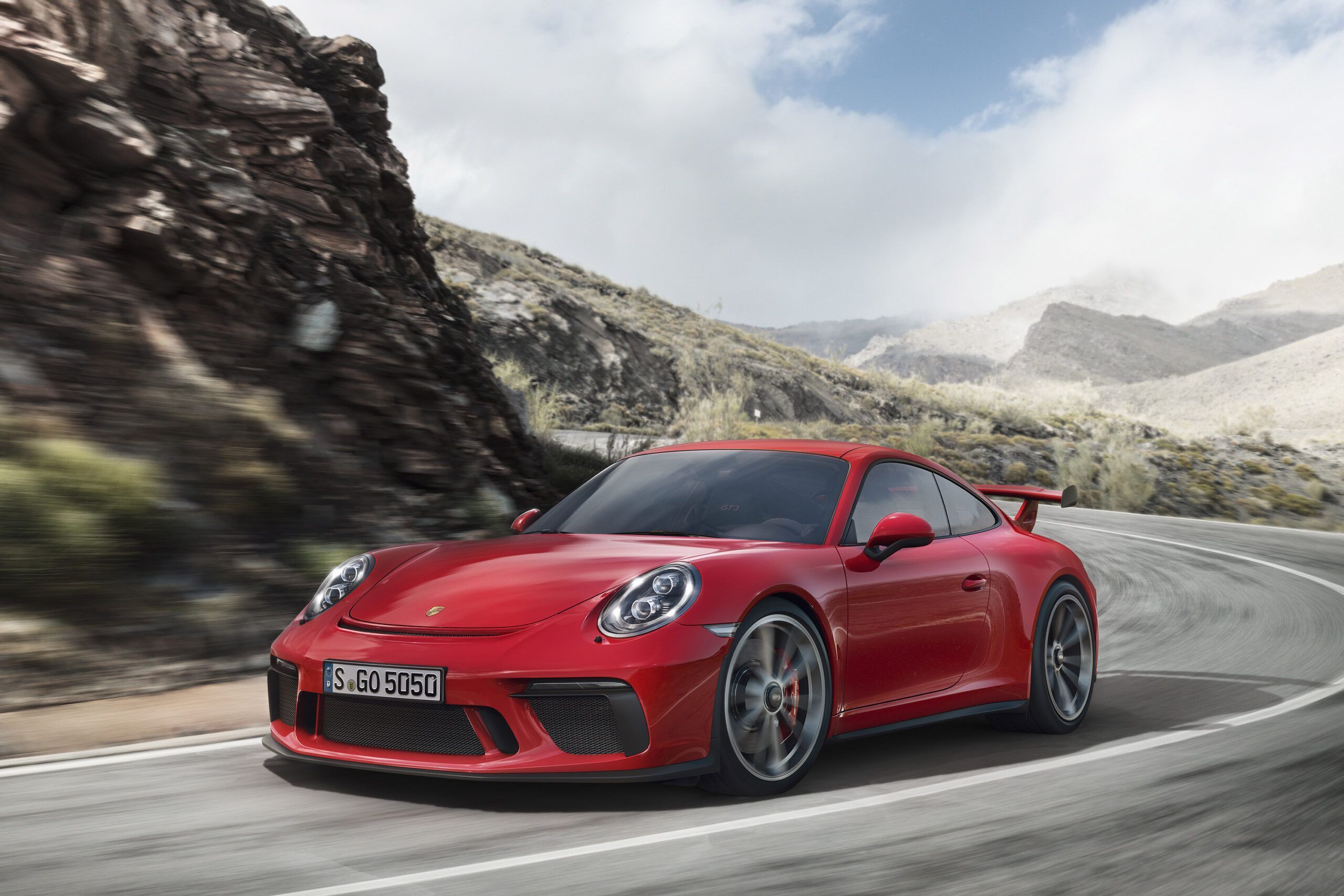 2560x1707 Porsche 911 GT3 Wallpaper