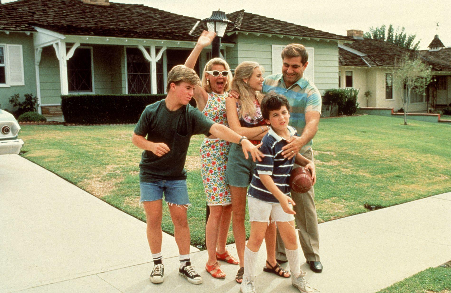 1900x1232 The Wonder Years TV Show Wallpaper